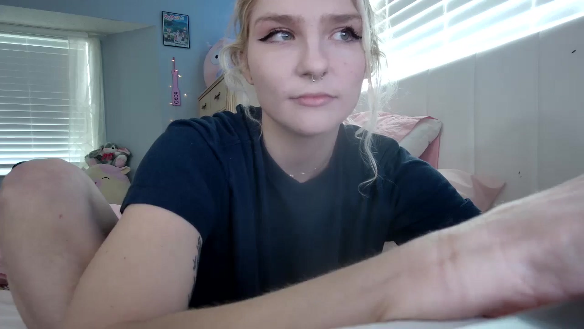 Gallery image thumbnail from DuckChan0's myfreecams stream on, 09/24/2024, 16:16 image 13 of 20