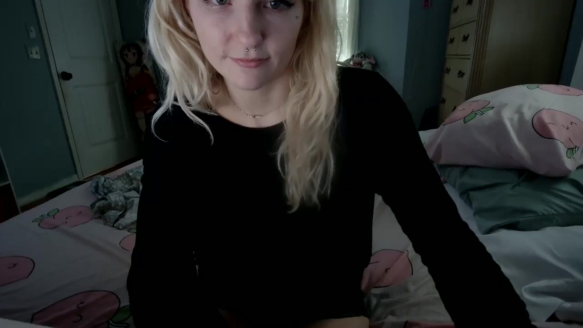 Gallery image thumbnail from DuckChan0's myfreecams stream on, 09/25/2024, 16:55 image 14 of 20