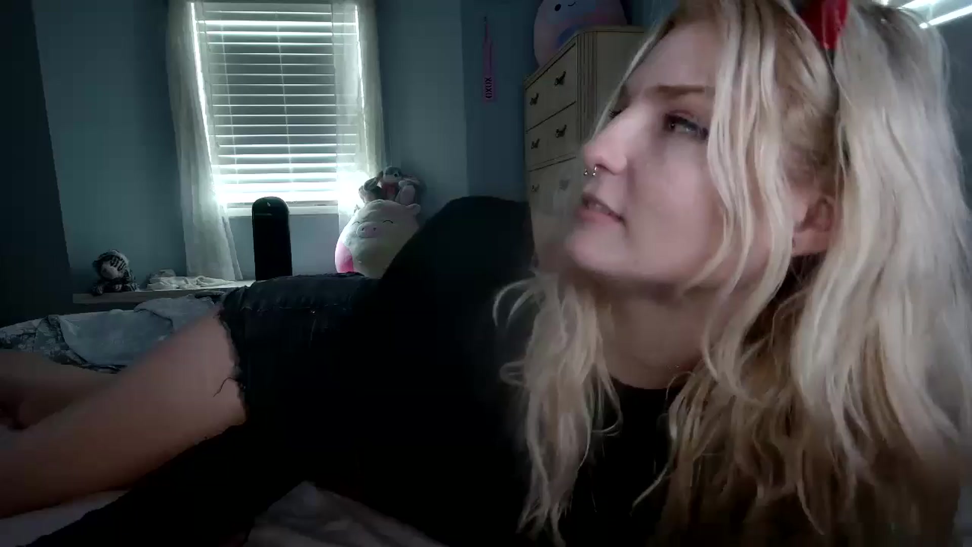 Gallery image thumbnail from DuckChan0's myfreecams stream on, 09/25/2024, 16:55 image 20 of 20