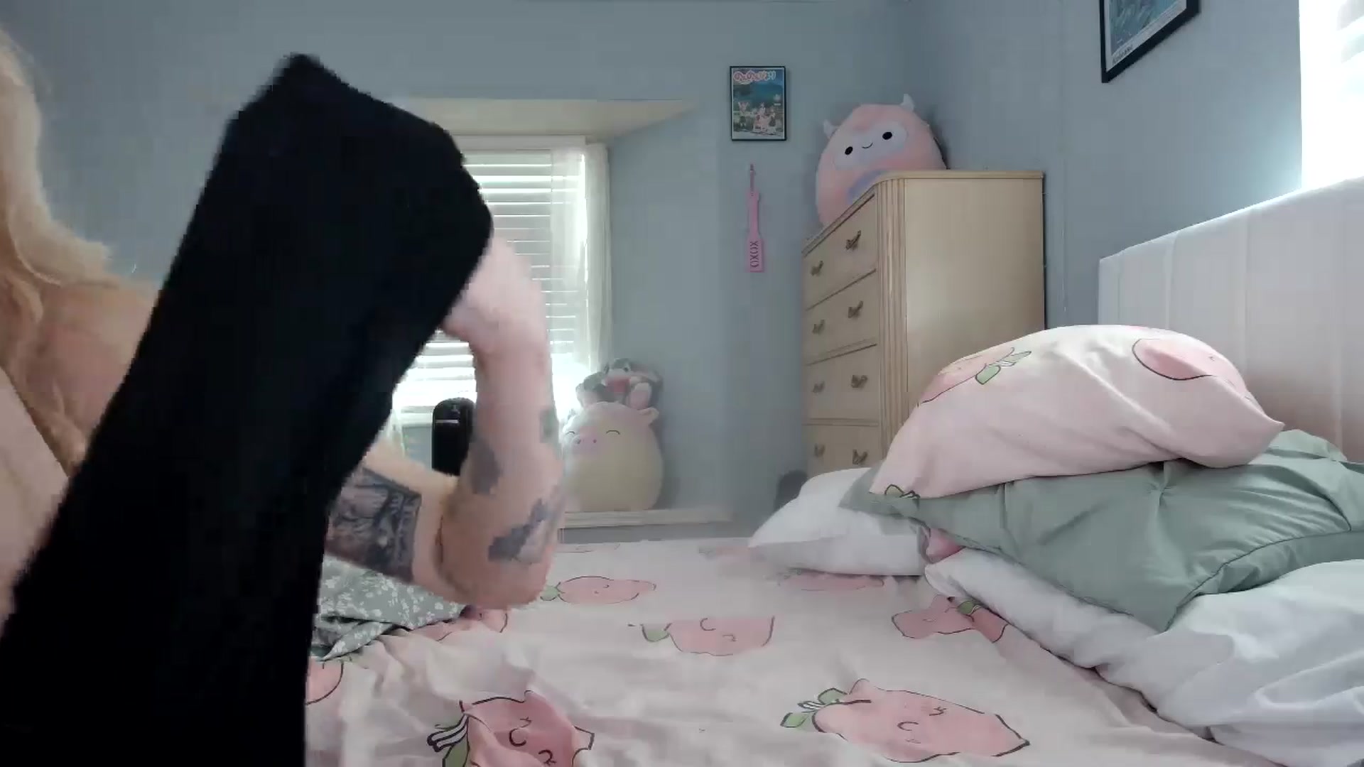 Gallery image thumbnail from DuckChan0's myfreecams stream on, 09/25/2024, 16:55 image 6 of 20
