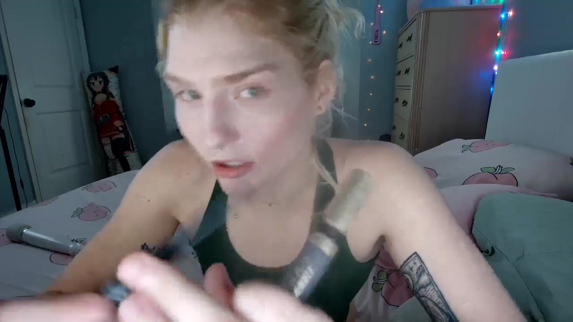 Gallery image thumbnail from DuckChan0's myfreecams stream on, 09/26/2024, 16:33 image 7 of 20