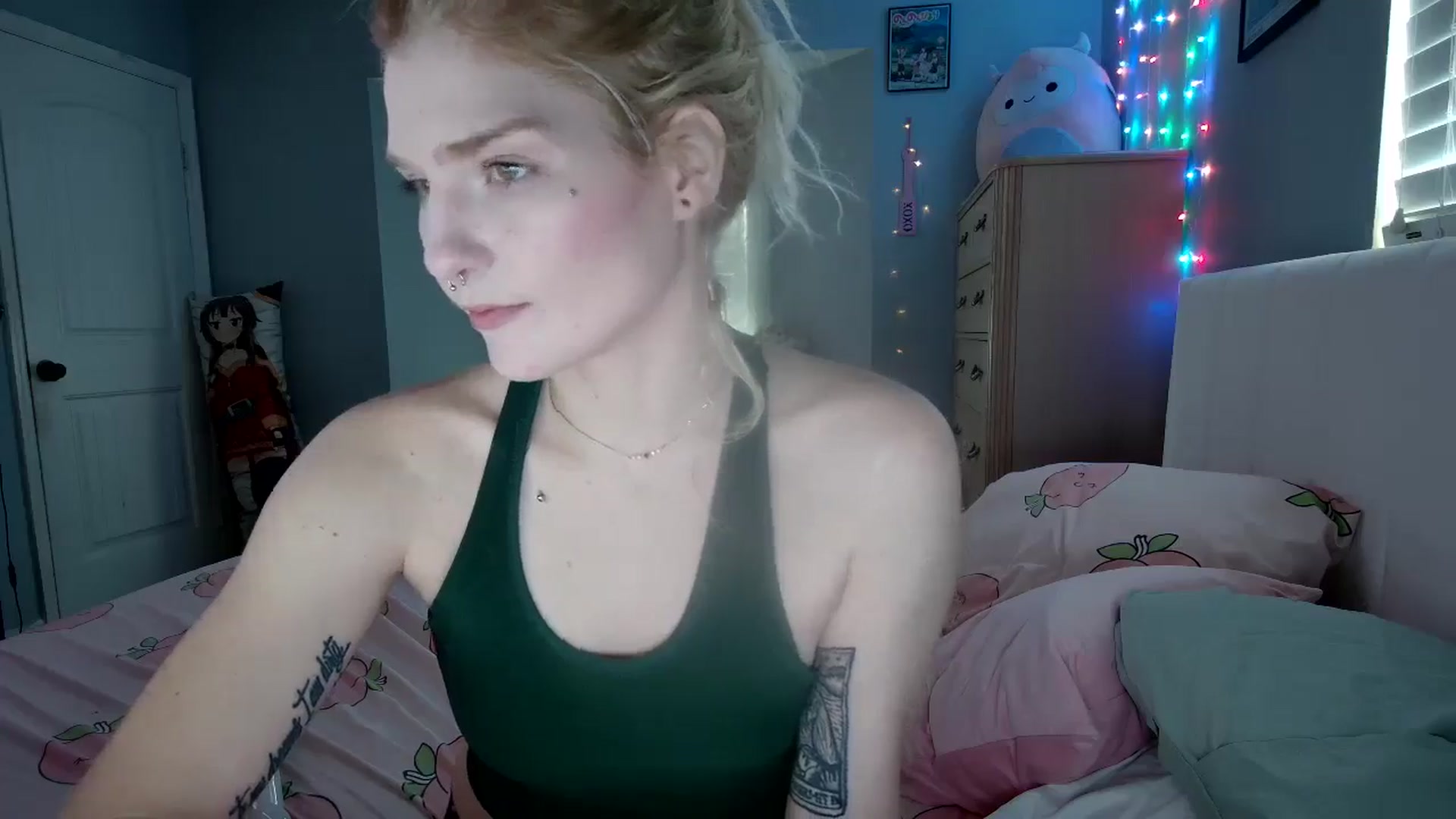 Gallery image thumbnail from DuckChan0's myfreecams stream on, 09/26/2024, 16:33 image 14 of 20