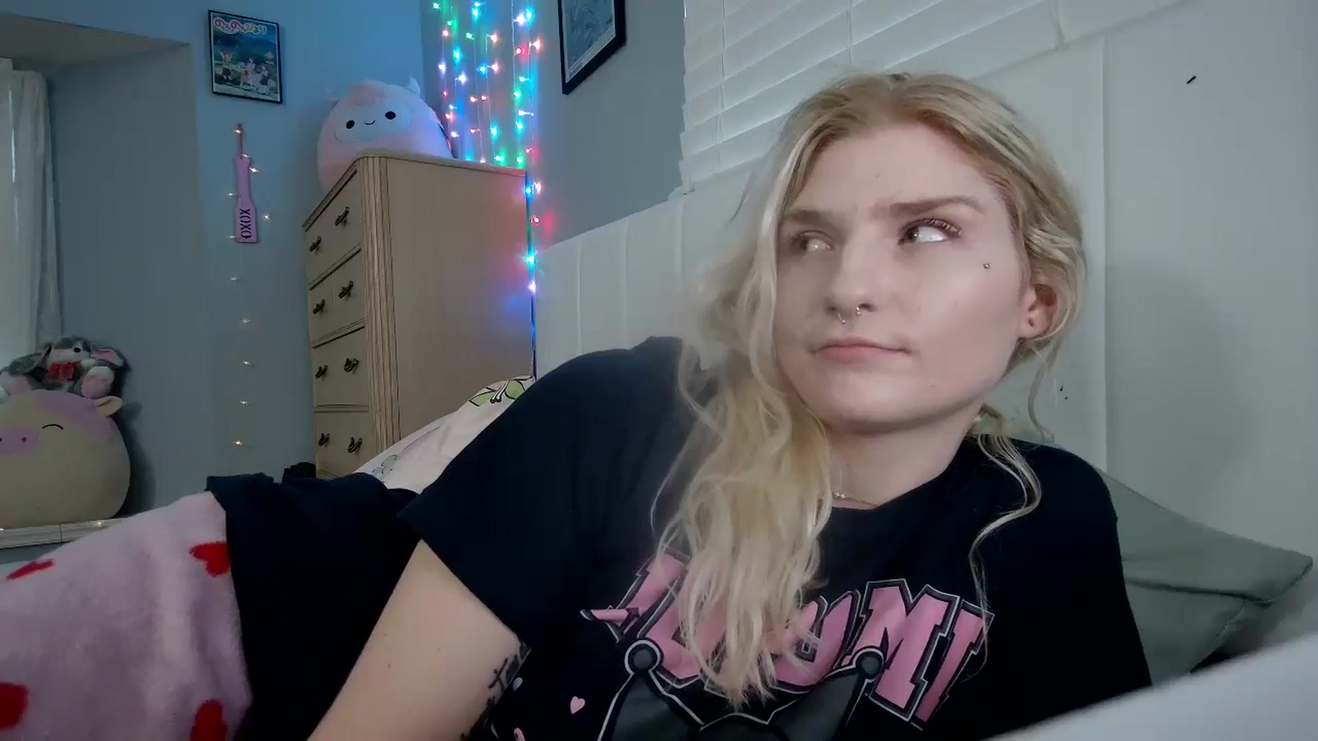 Gallery image thumbnail from DuckChan0's myfreecams stream on, 09/26/2024, 23:12 image 3 of 20