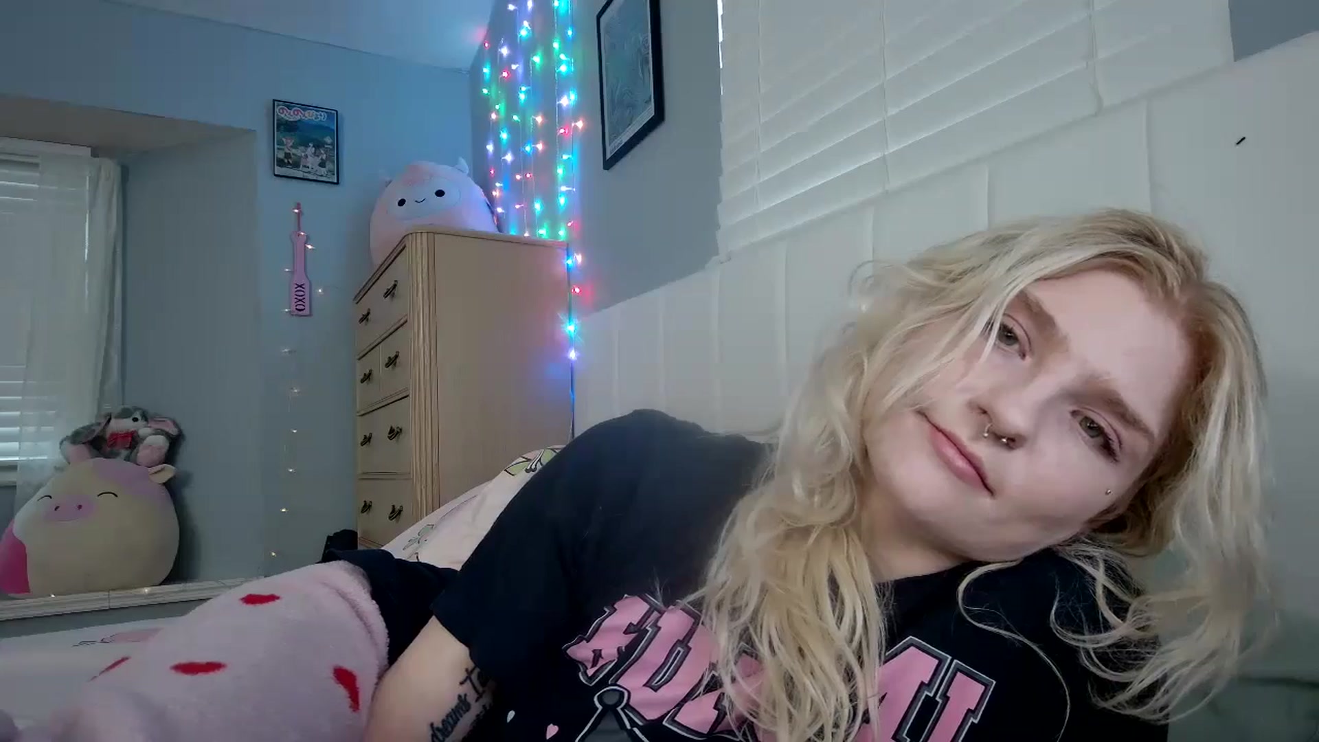 Gallery image thumbnail from DuckChan0's myfreecams stream on, 09/26/2024, 23:12 image 2 of 20