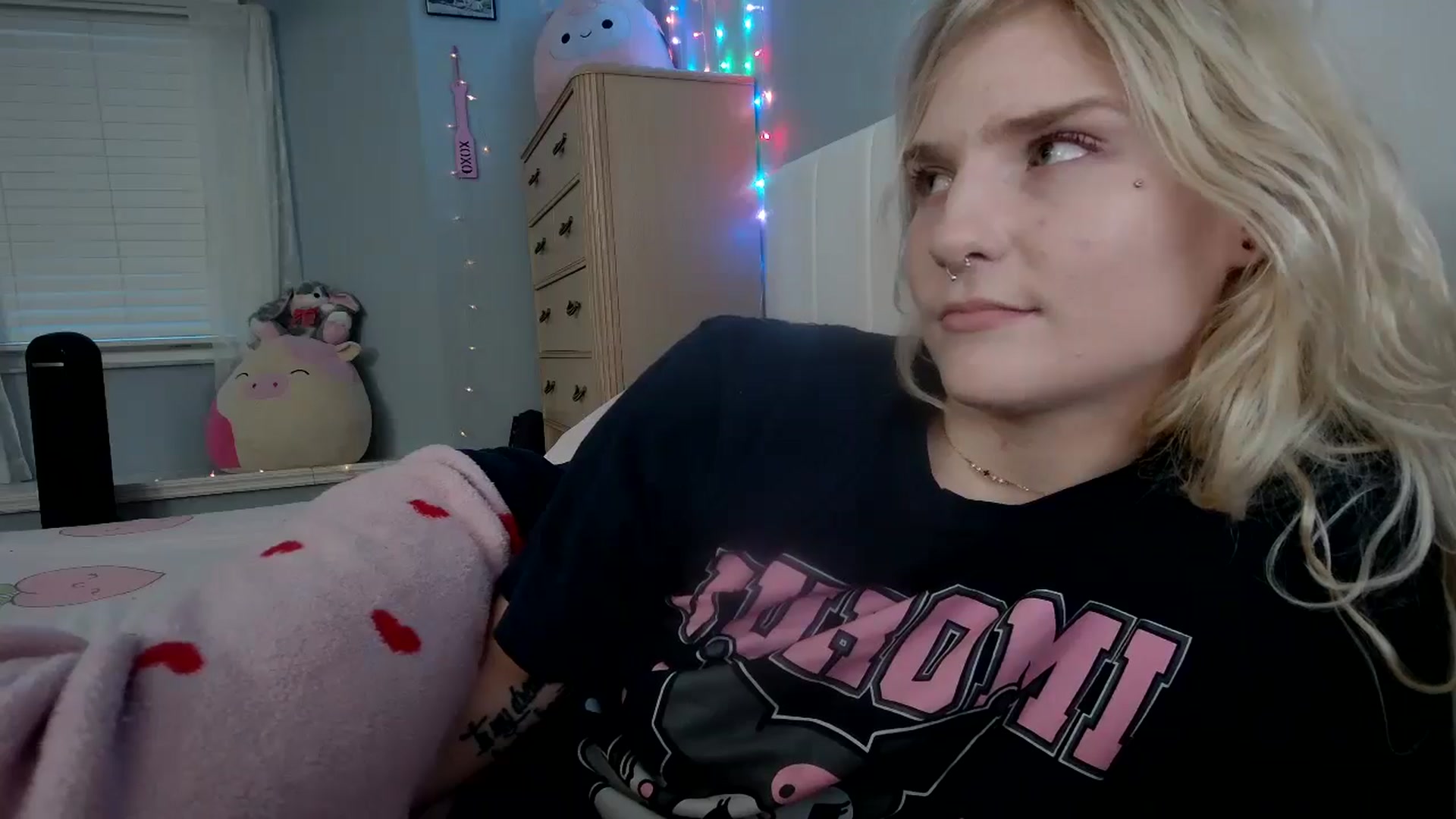Gallery image thumbnail from DuckChan0's myfreecams stream on, 09/26/2024, 23:12 image 17 of 20