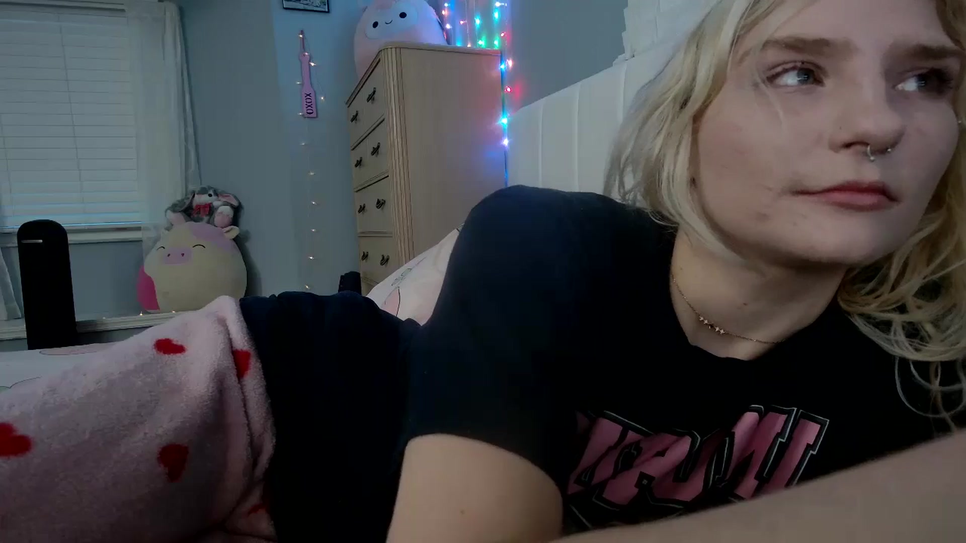 Gallery image thumbnail from DuckChan0's myfreecams stream on, 09/26/2024, 23:12 image 18 of 20