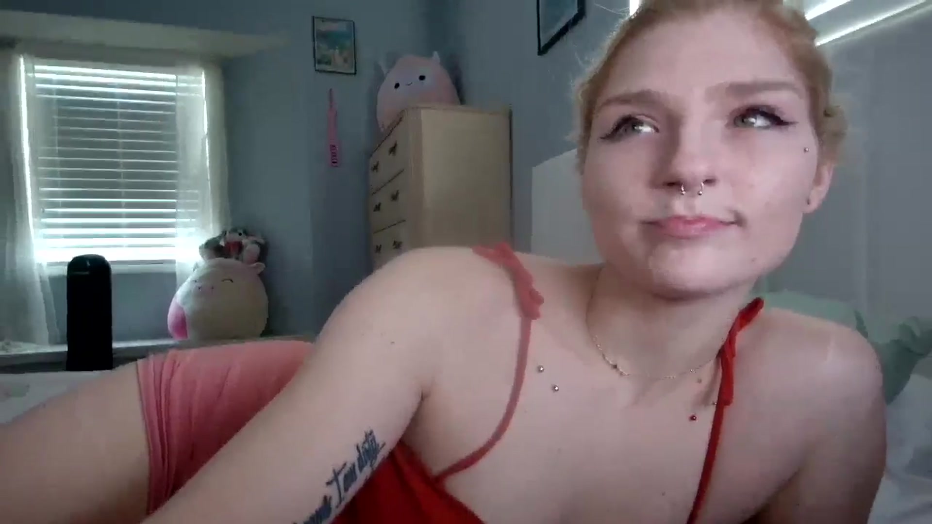Gallery image thumbnail from DuckChan0's myfreecams stream on, 09/27/2024, 15:18 image 19 of 20