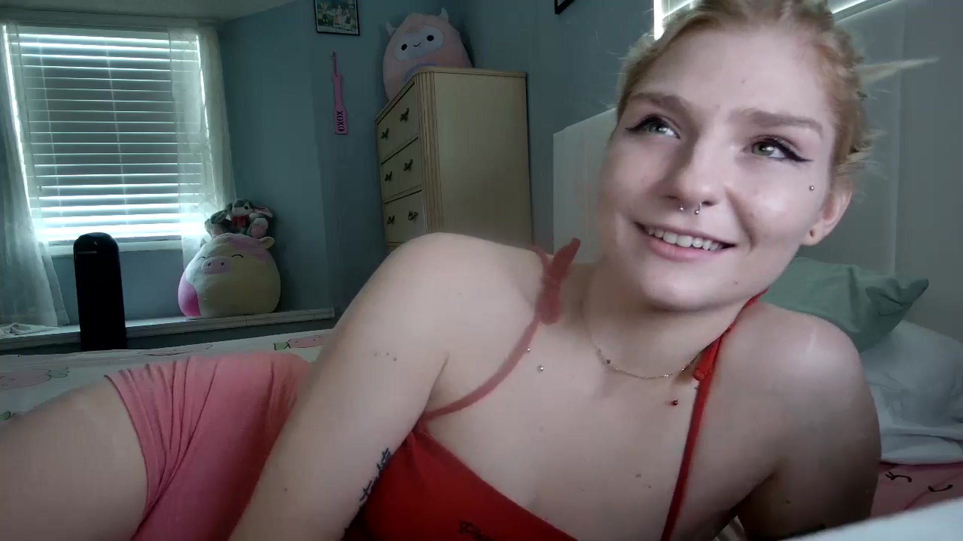 Gallery image thumbnail from DuckChan0's myfreecams stream on, 09/27/2024, 15:18 image 5 of 20