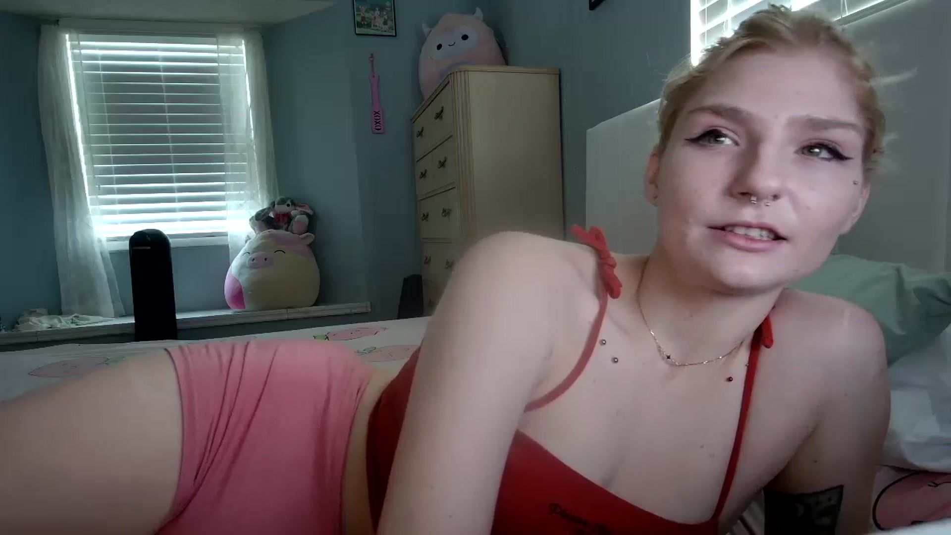 Gallery image thumbnail from DuckChan0's myfreecams stream on, 09/27/2024, 15:18 image 4 of 20