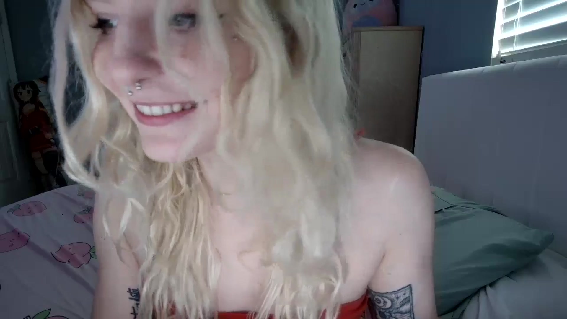 Gallery image thumbnail from DuckChan0's myfreecams stream on, 09/27/2024, 16:27 image 17 of 20