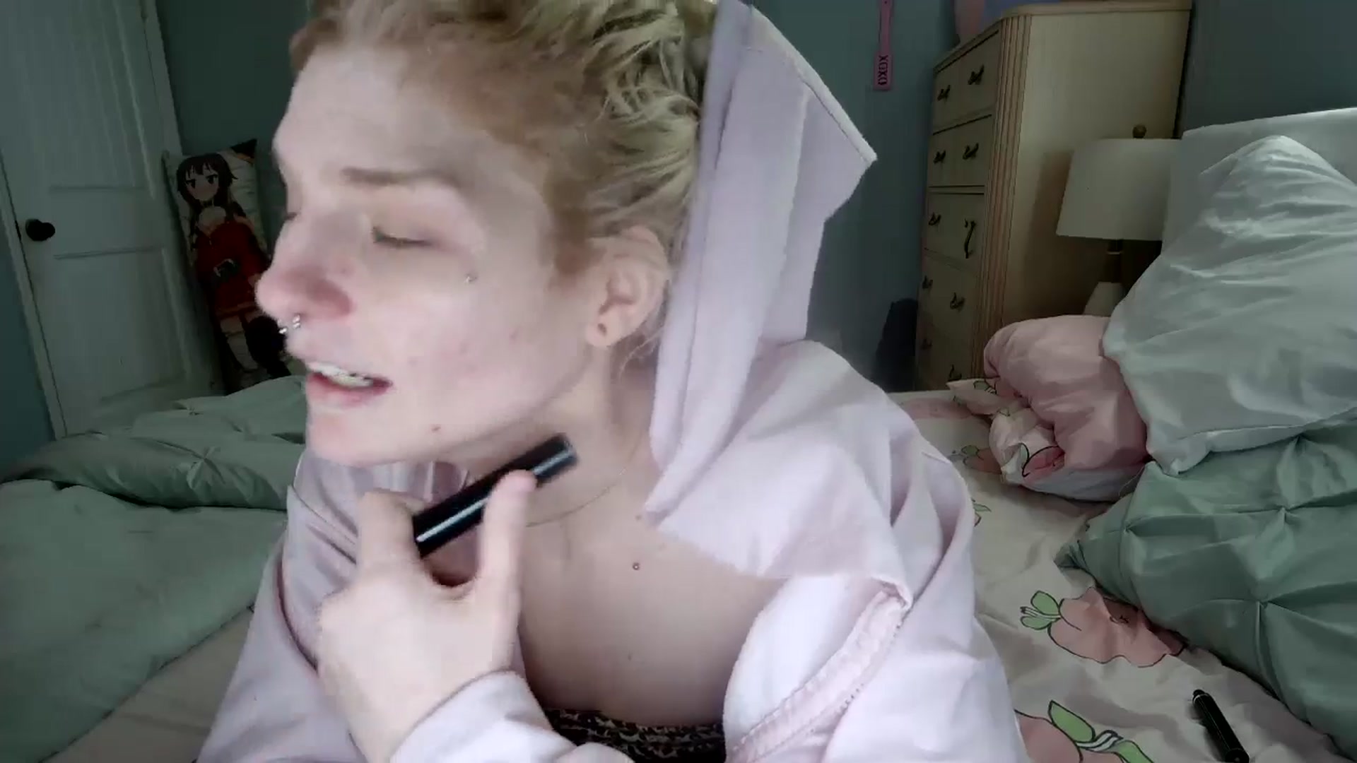 Gallery image thumbnail from DuckChan0's myfreecams stream on, 09/30/2024, 15:28 image 3 of 20