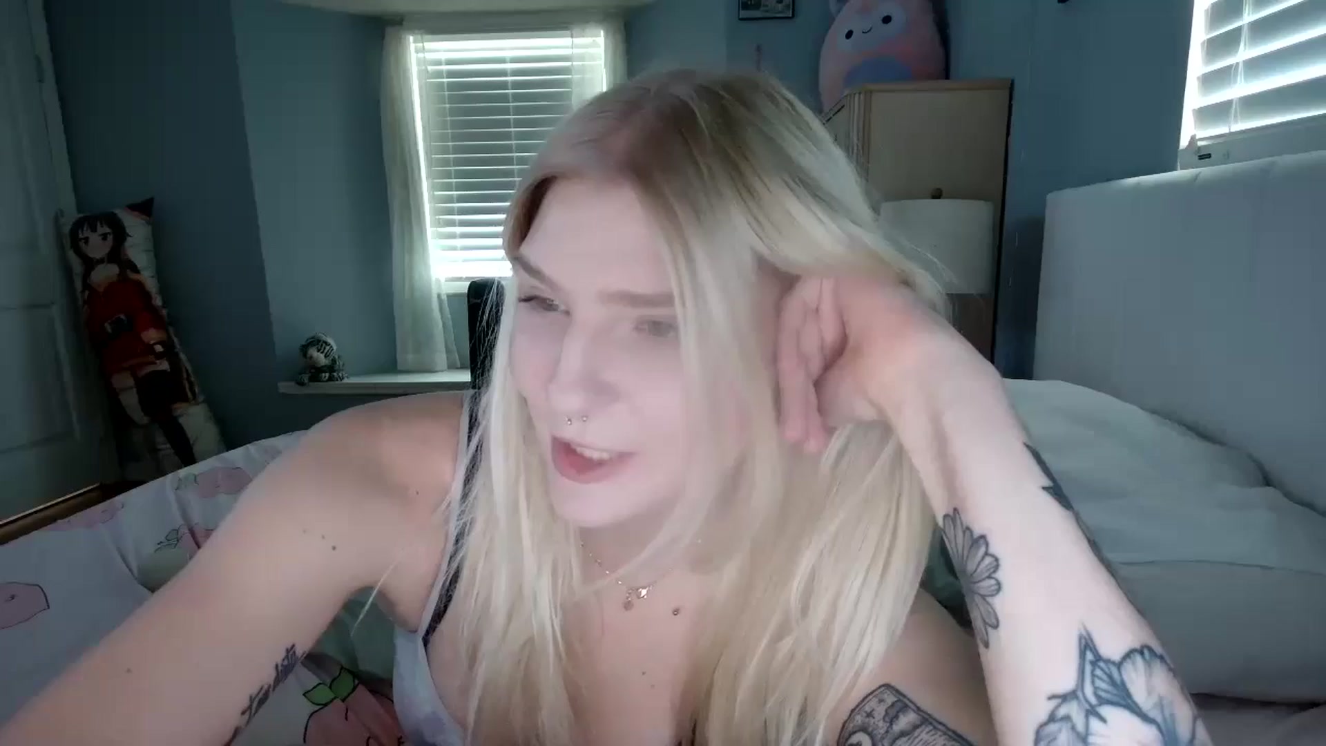 Gallery image thumbnail from DuckChan0's myfreecams stream on, 10/01/2024, 18:19 image 1 of 20