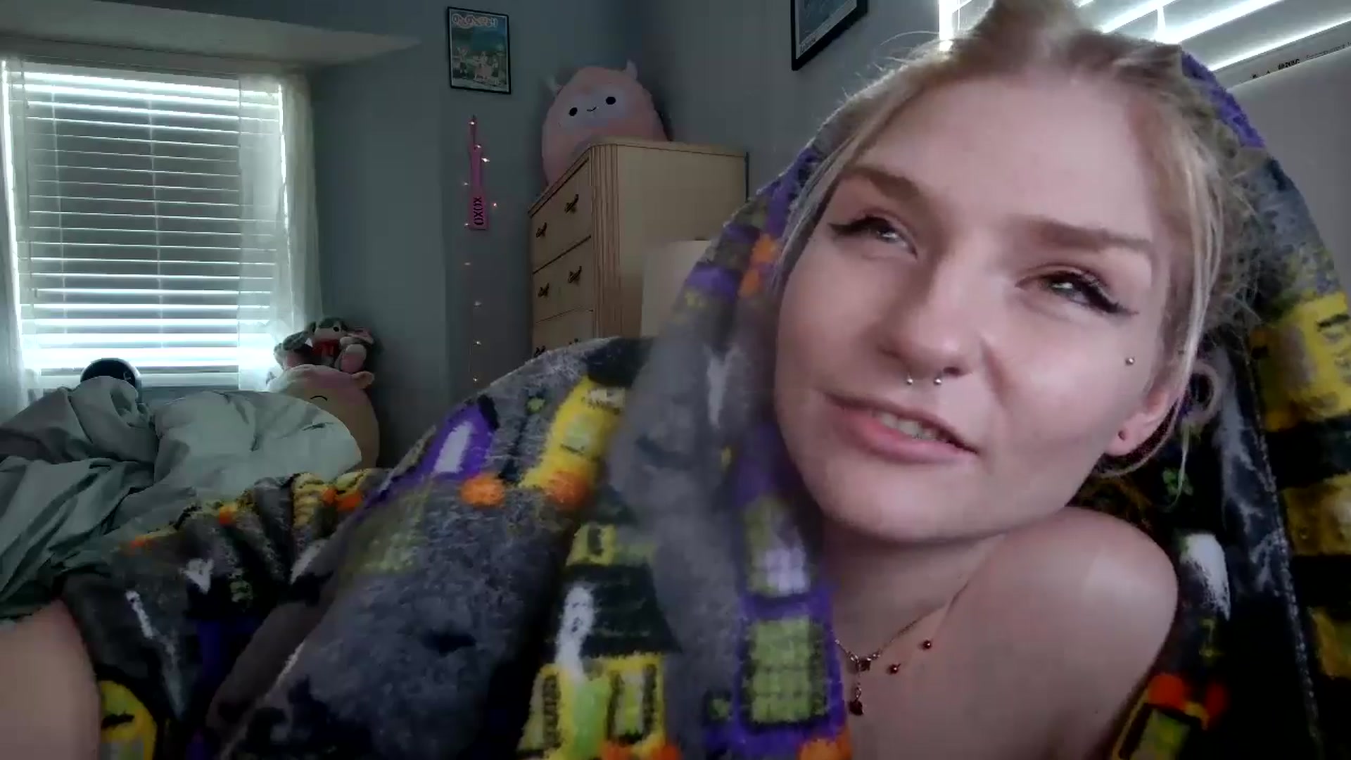 Gallery image thumbnail from DuckChan0's myfreecams stream on, 10/02/2024, 17:00 image 18 of 20