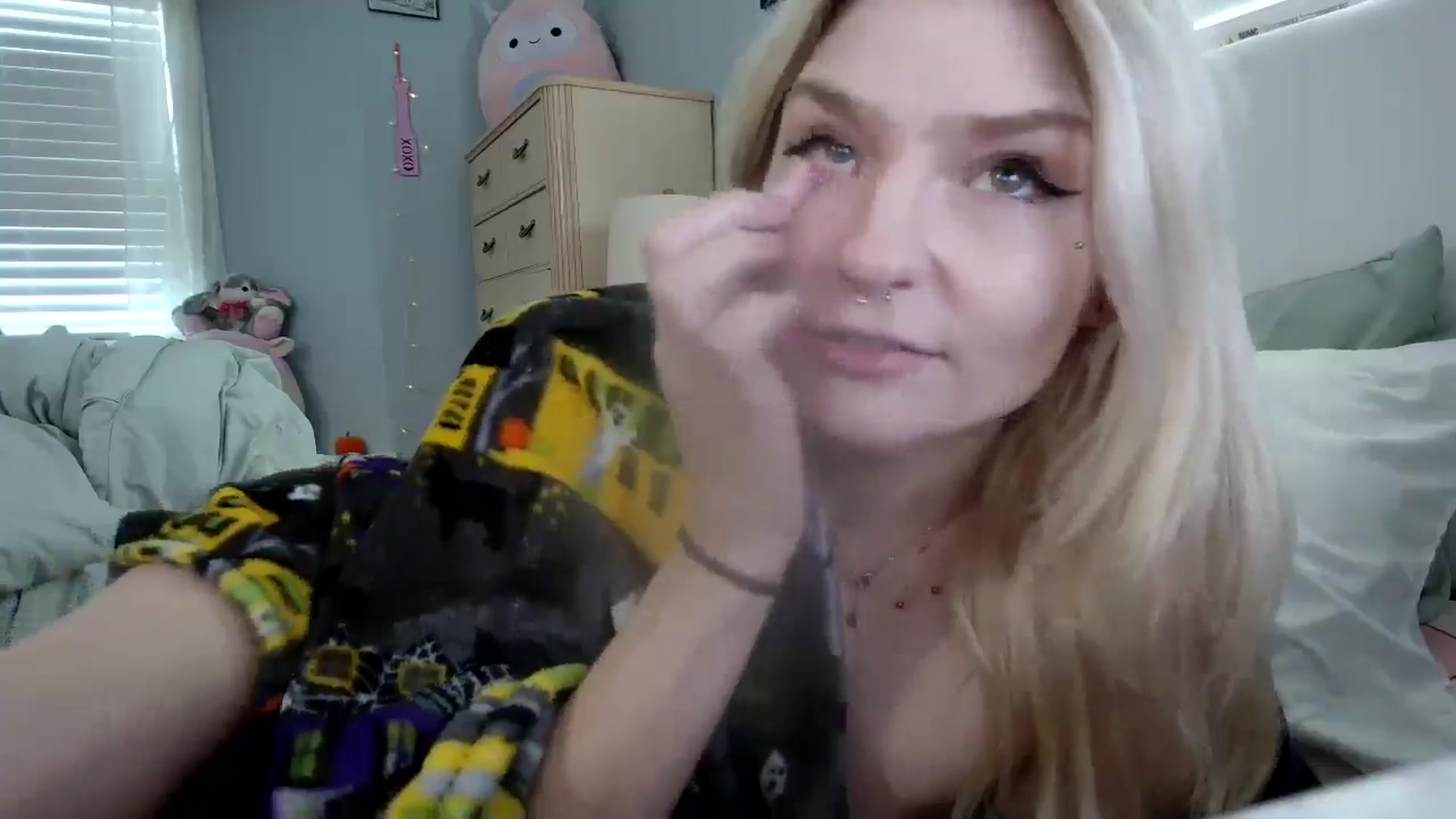 Gallery image thumbnail from DuckChan0's myfreecams stream on, 10/02/2024, 17:00 image 3 of 20