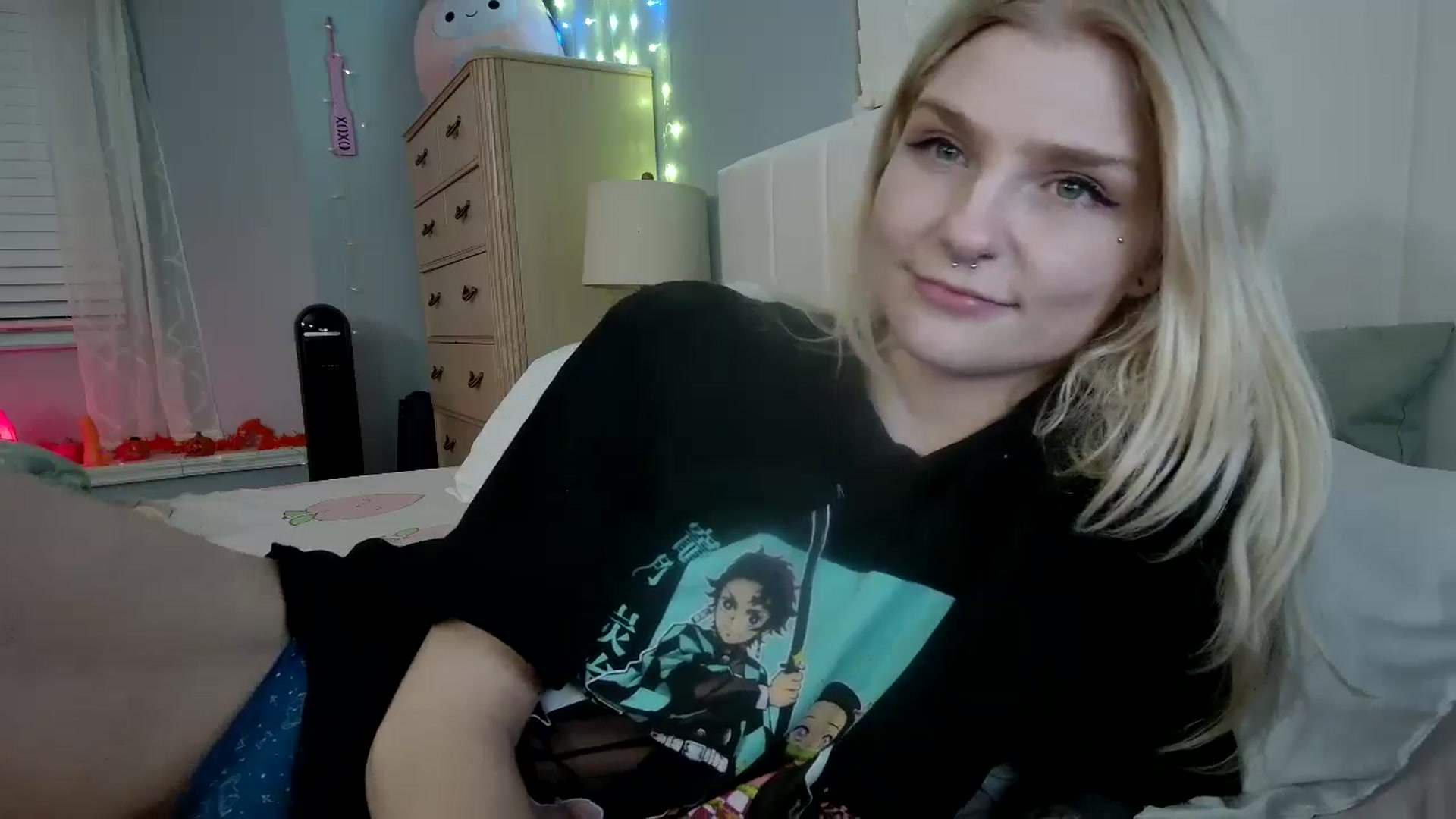 Gallery image thumbnail from DuckChan0's myfreecams stream on, 10/03/2024, 24:12 image 7 of 20