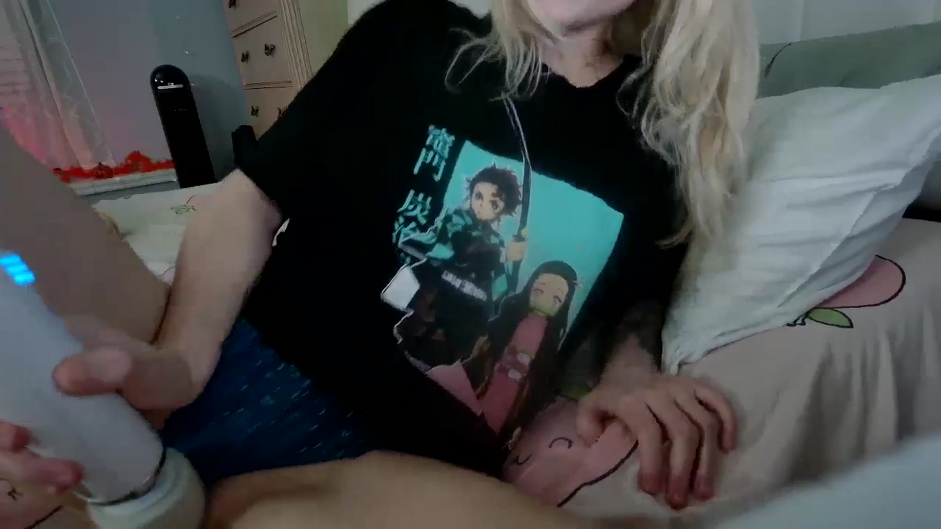Gallery image thumbnail from DuckChan0's myfreecams stream on, 10/03/2024, 24:12 image 14 of 20