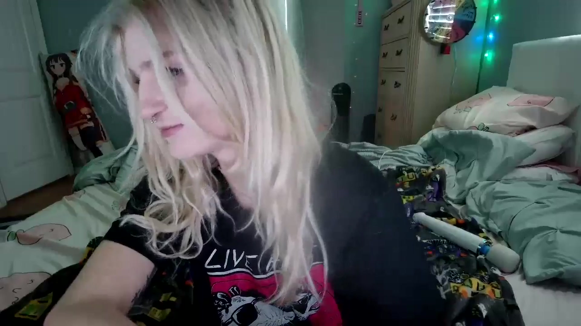 Gallery image thumbnail from DuckChan0's myfreecams stream on, 10/03/2024, 14:44 image 10 of 20