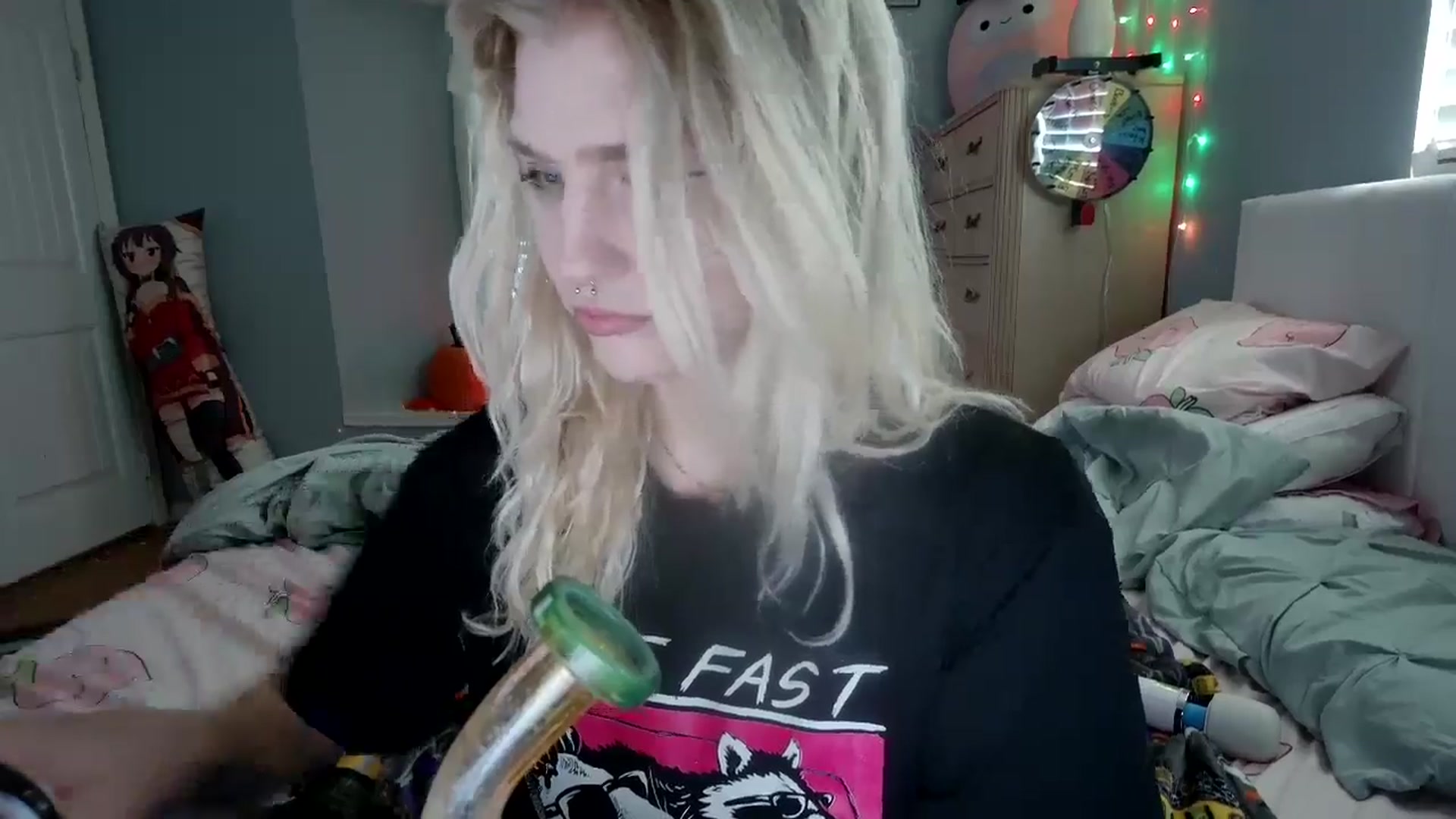 Gallery image thumbnail from DuckChan0's myfreecams stream on, 10/03/2024, 14:44 image 14 of 20