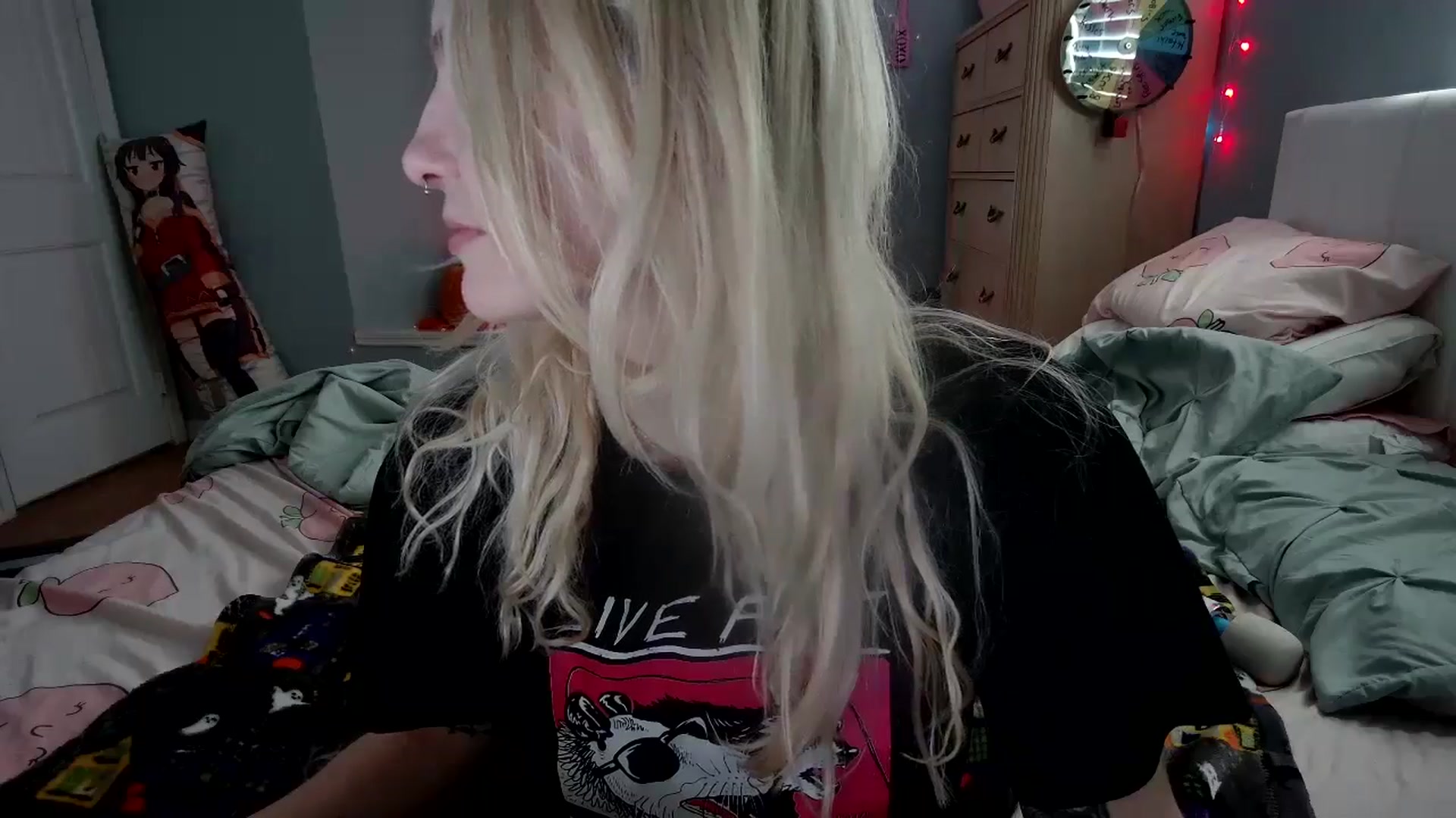 Gallery image thumbnail from DuckChan0's myfreecams stream on, 10/03/2024, 14:44 image 9 of 20