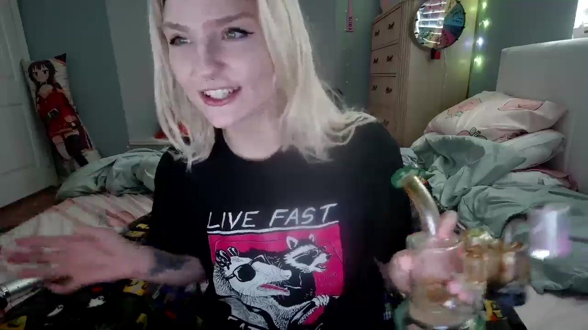 Gallery image thumbnail from DuckChan0's myfreecams stream on, 10/03/2024, 14:44 image 16 of 20