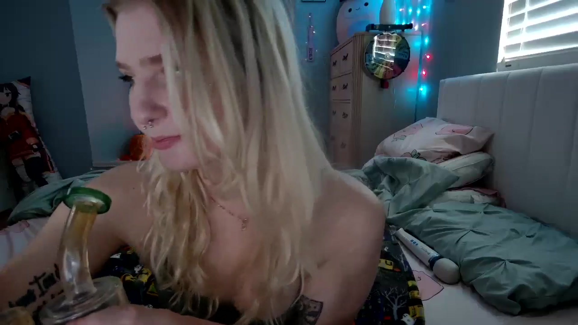 Gallery image thumbnail from DuckChan0's myfreecams stream on, 10/03/2024, 15:45 image 3 of 20
