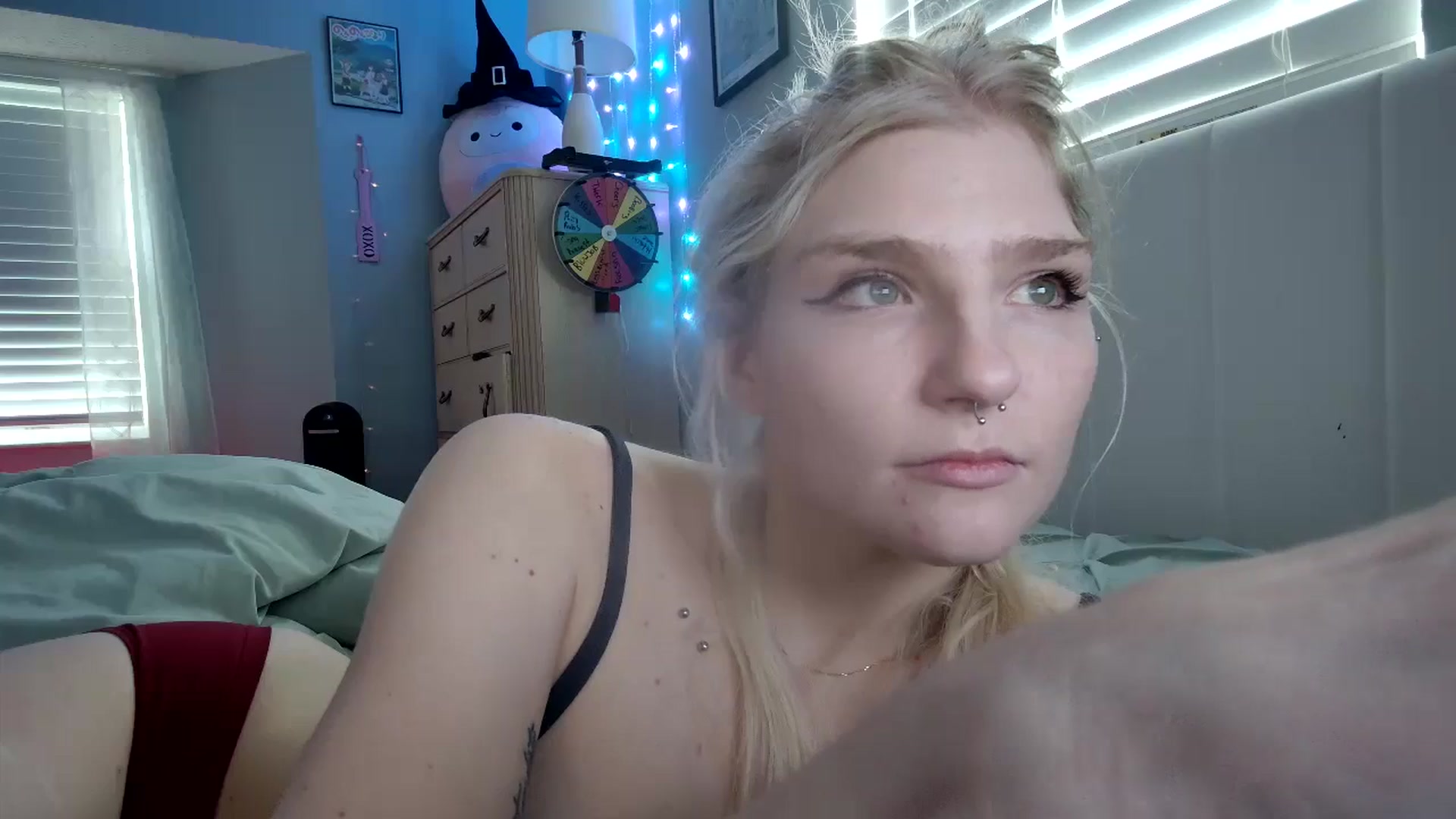 Gallery image thumbnail from DuckChan0's myfreecams stream on, 10/04/2024, 16:14 image 20 of 20