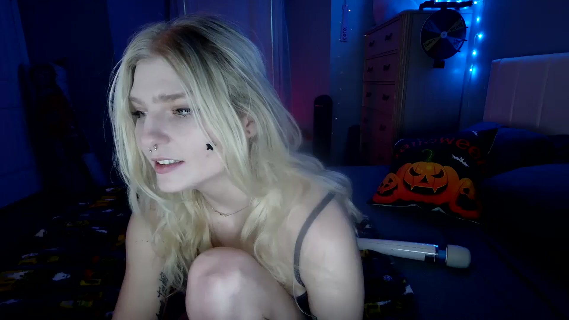Gallery image thumbnail from DuckChan0's myfreecams stream on, 10/05/2024, 22:58 image 9 of 20