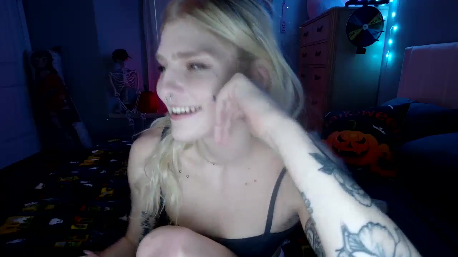 Gallery image thumbnail from DuckChan0's myfreecams stream on, 10/05/2024, 22:58 image 3 of 20