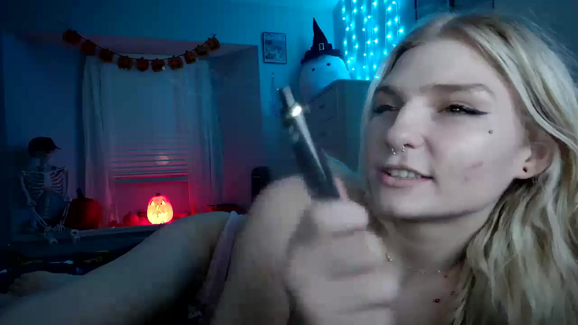 Gallery image thumbnail from DuckChan0's myfreecams stream on, 10/05/2024, 23:46 image 19 of 20