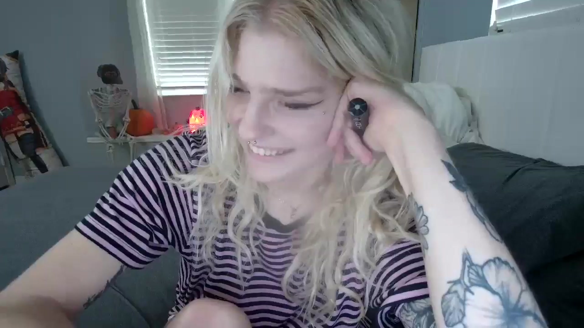 Gallery image thumbnail from DuckChan0's myfreecams stream on, 10/07/2024, 15:50 image 10 of 20