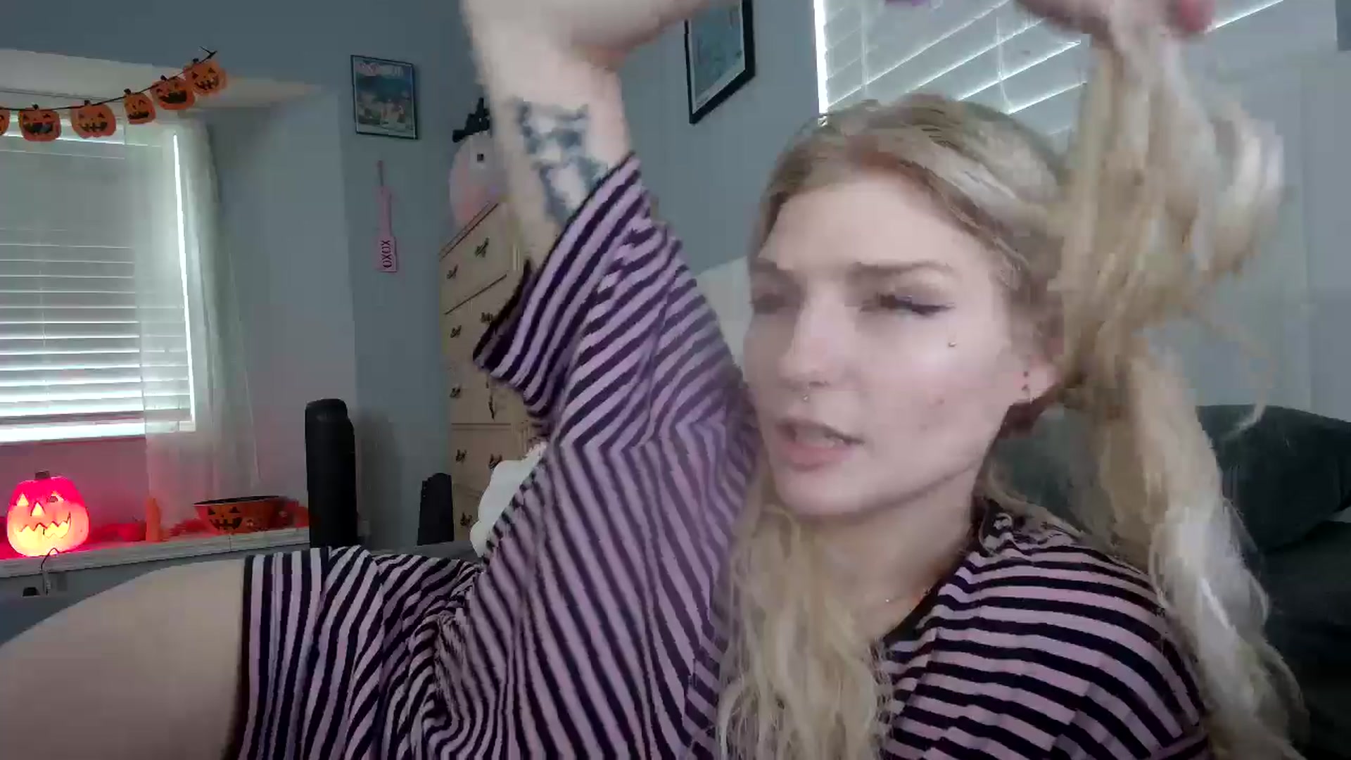 Gallery image thumbnail from DuckChan0's myfreecams stream on, 10/07/2024, 16:27 image 11 of 20