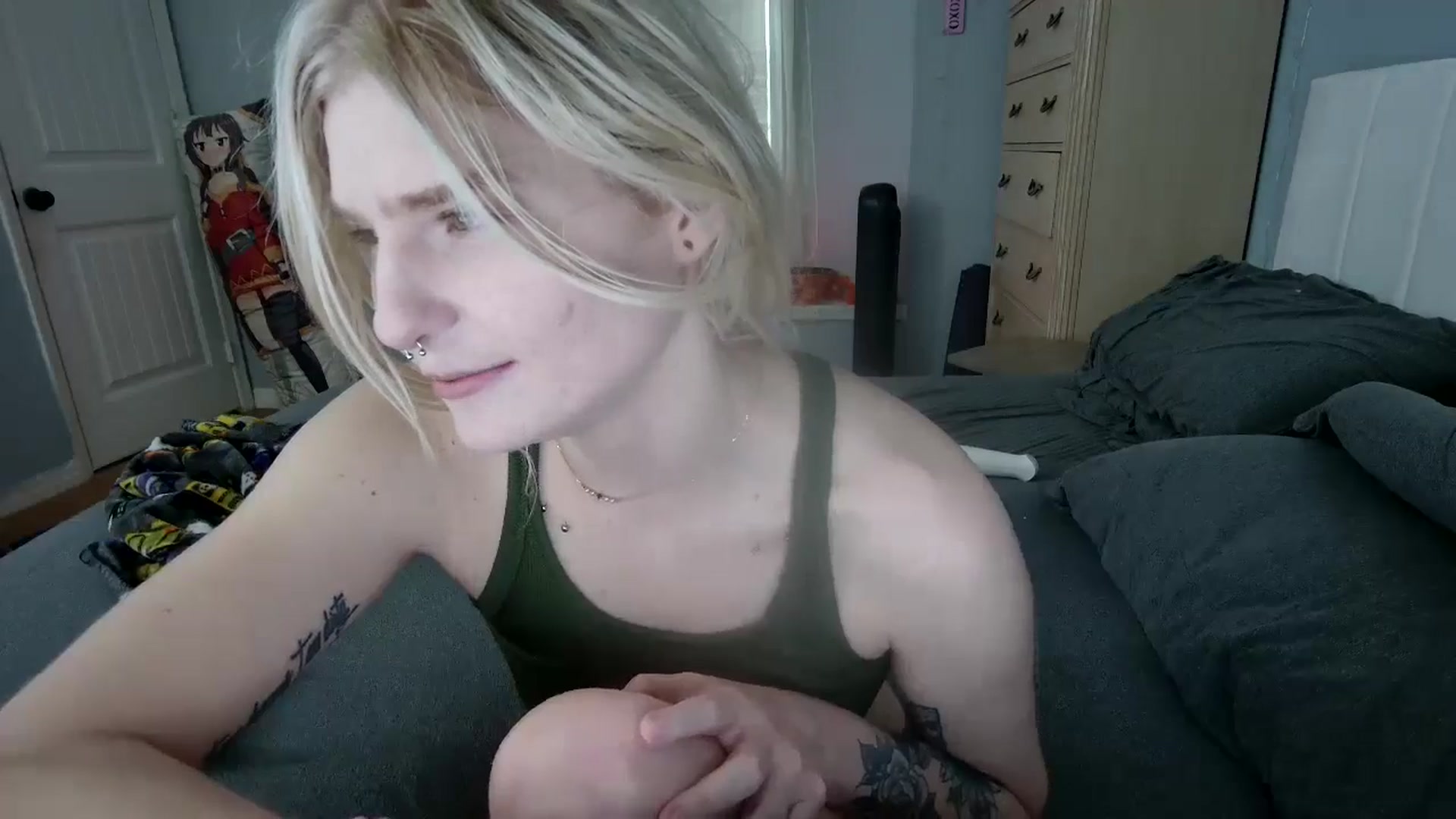 Gallery image thumbnail from DuckChan0's myfreecams stream on, 10/08/2024, 15:28 image 15 of 20