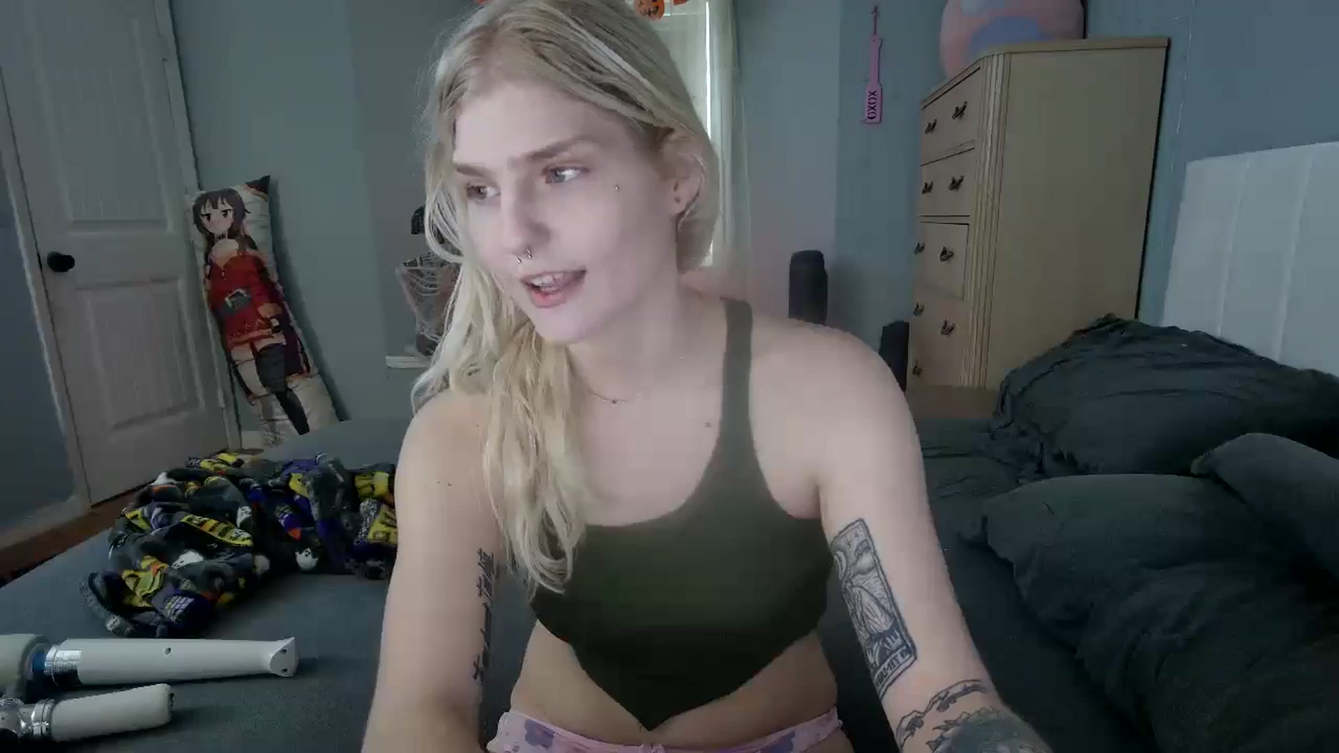 Gallery image thumbnail from DuckChan0's myfreecams stream on, 10/08/2024, 15:28 image 18 of 20