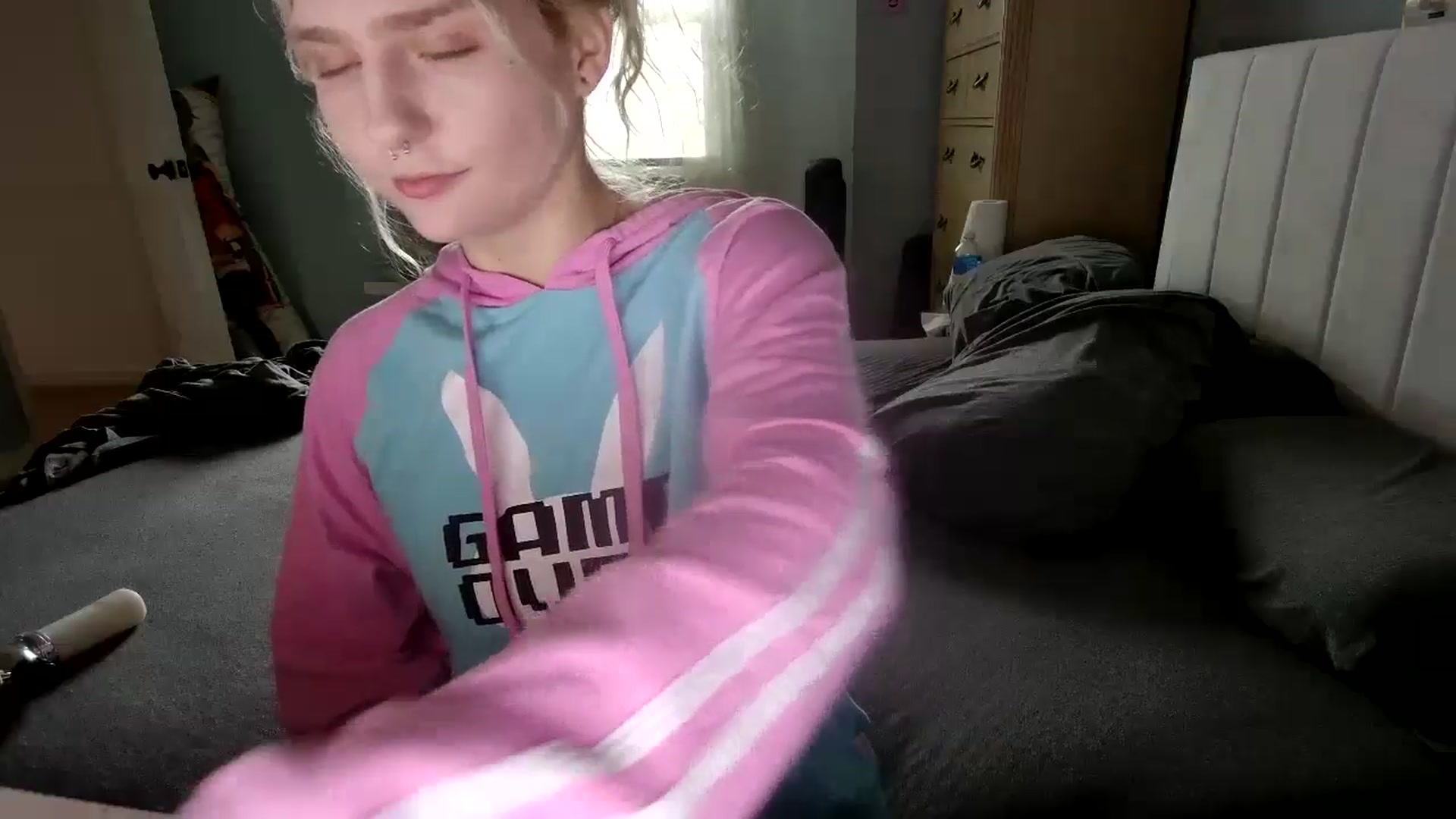 Gallery image thumbnail from DuckChan0's myfreecams stream on, 10/09/2024, 17:27 image 4 of 20