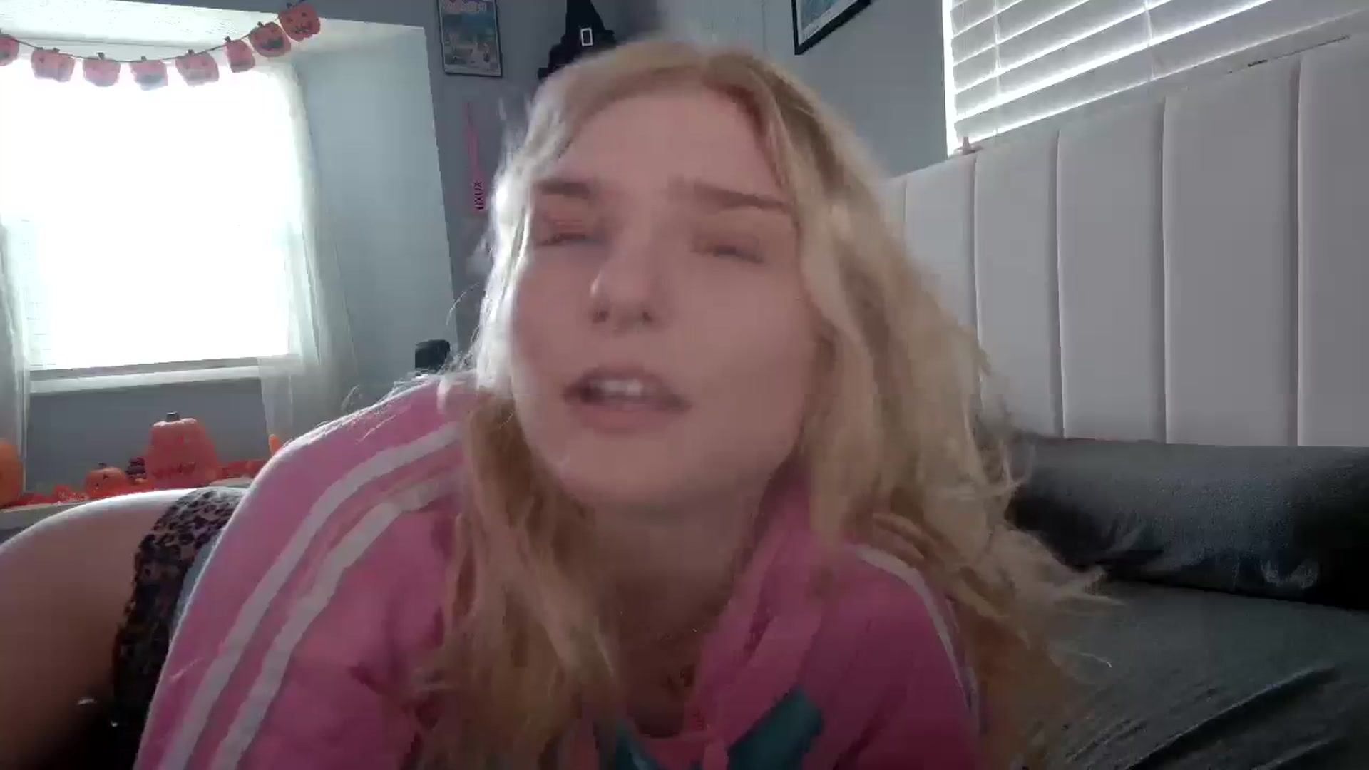 Gallery image thumbnail from DuckChan0's myfreecams stream on, 10/09/2024, 17:27 image 13 of 20