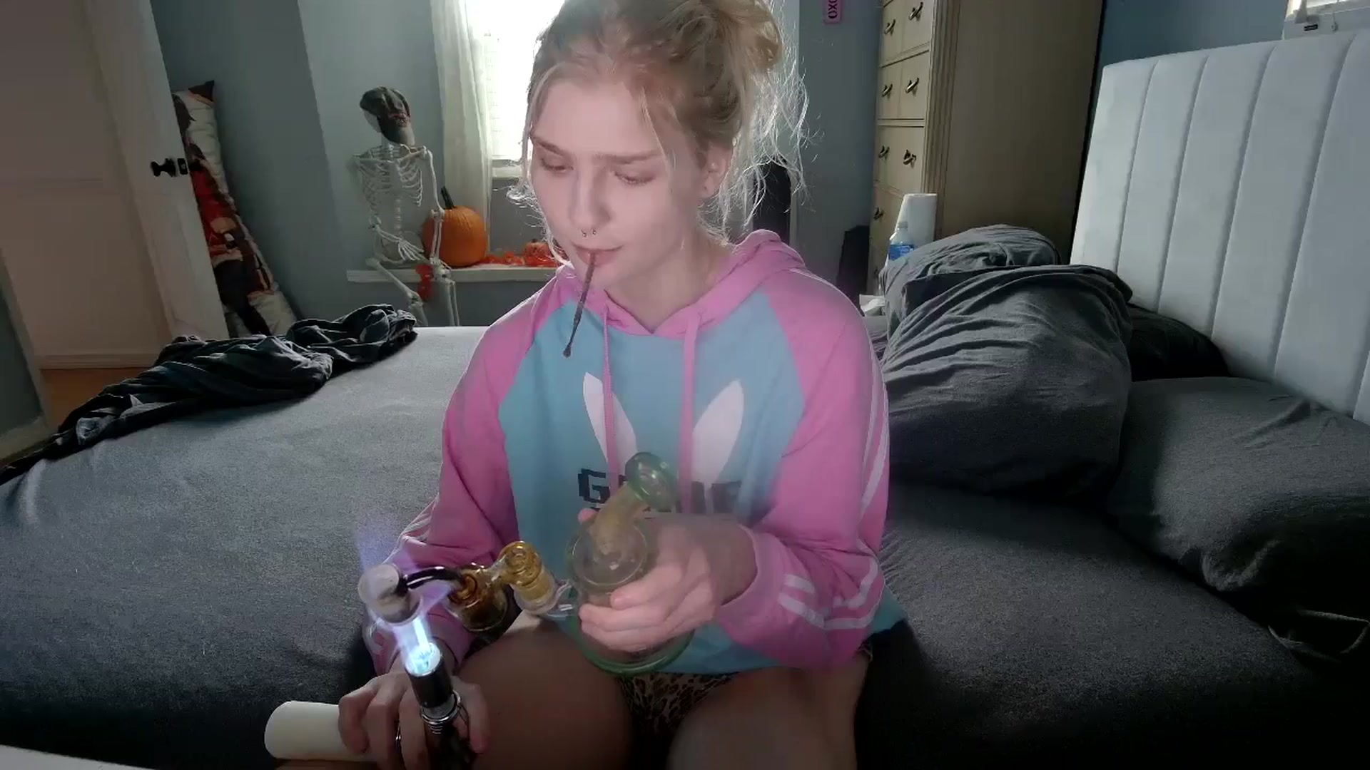 Gallery image thumbnail from DuckChan0's myfreecams stream on, 10/09/2024, 17:27 image 2 of 20