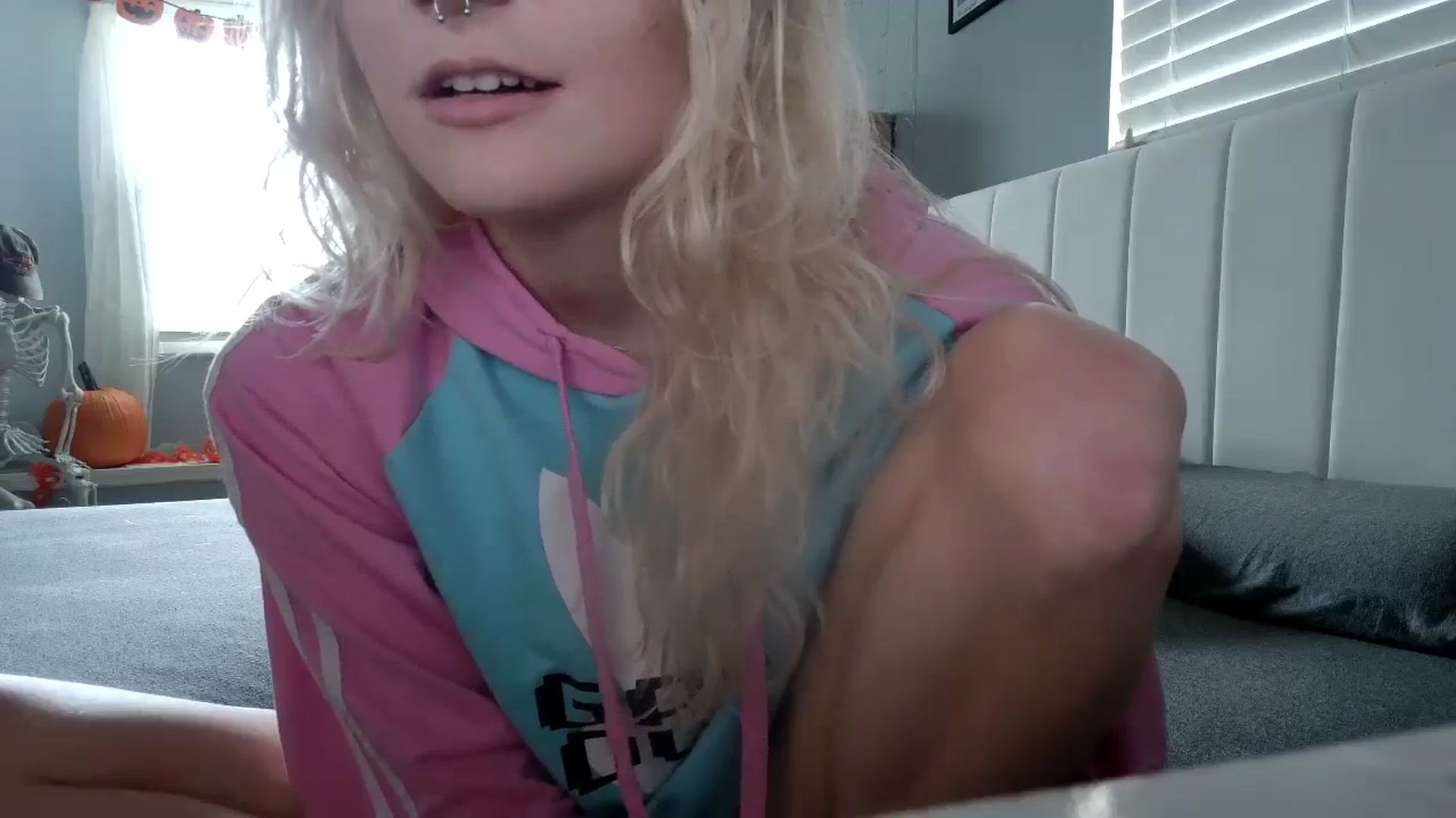 Gallery image thumbnail from DuckChan0's myfreecams stream on, 10/09/2024, 17:27 image 20 of 20