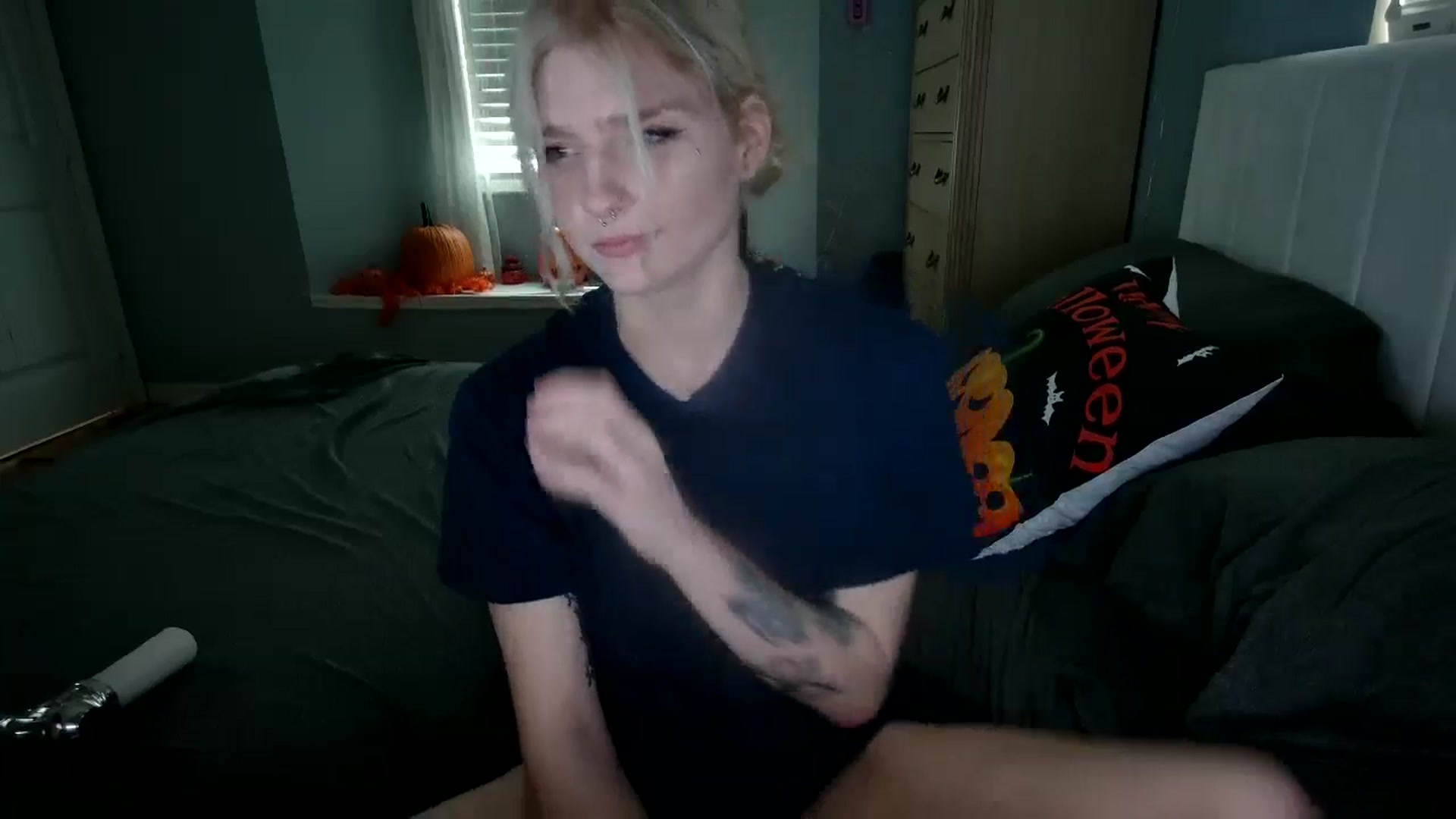 Gallery image thumbnail from DuckChan0's myfreecams stream on, 10/11/2024, 17:22 image 12 of 20