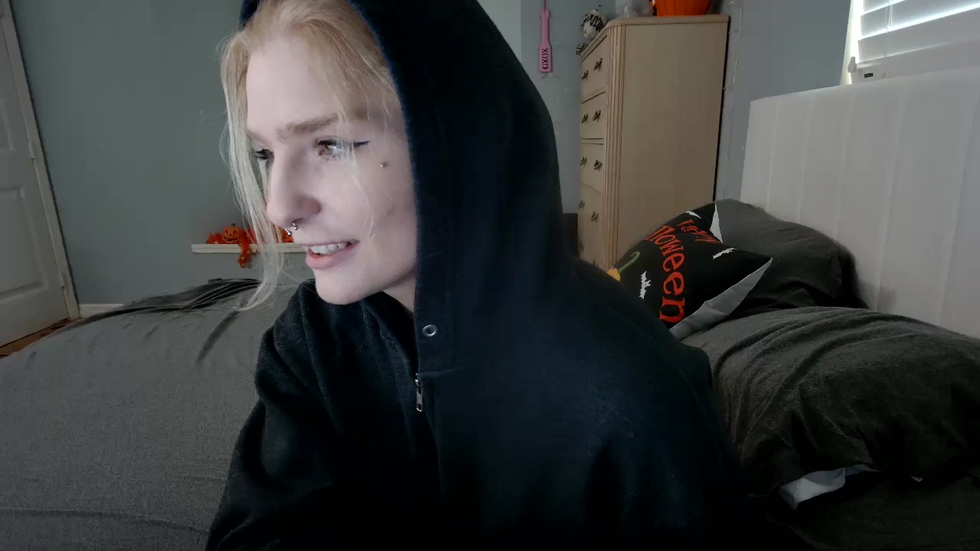 Gallery image thumbnail from DuckChan0's myfreecams stream on, 10/11/2024, 17:22 image 3 of 20