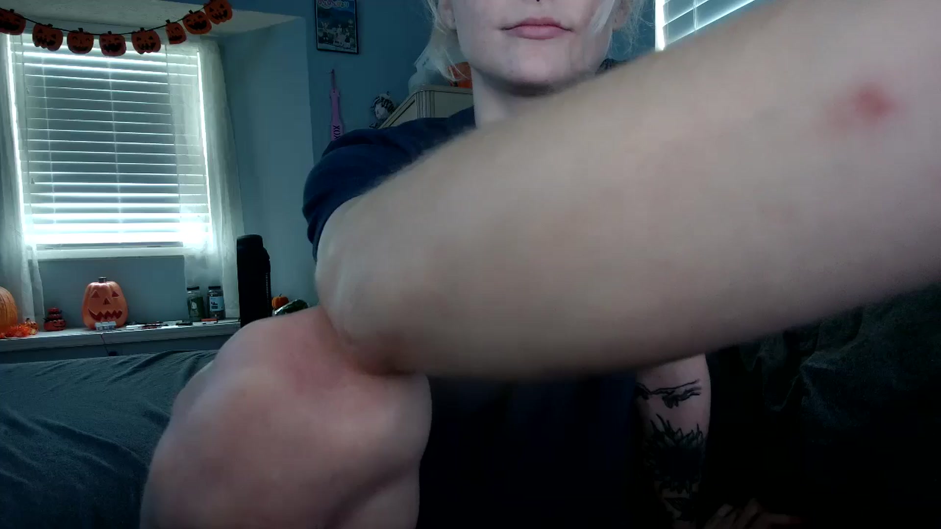 Gallery image thumbnail from DuckChan0's myfreecams stream on, 10/11/2024, 17:22 image 13 of 20
