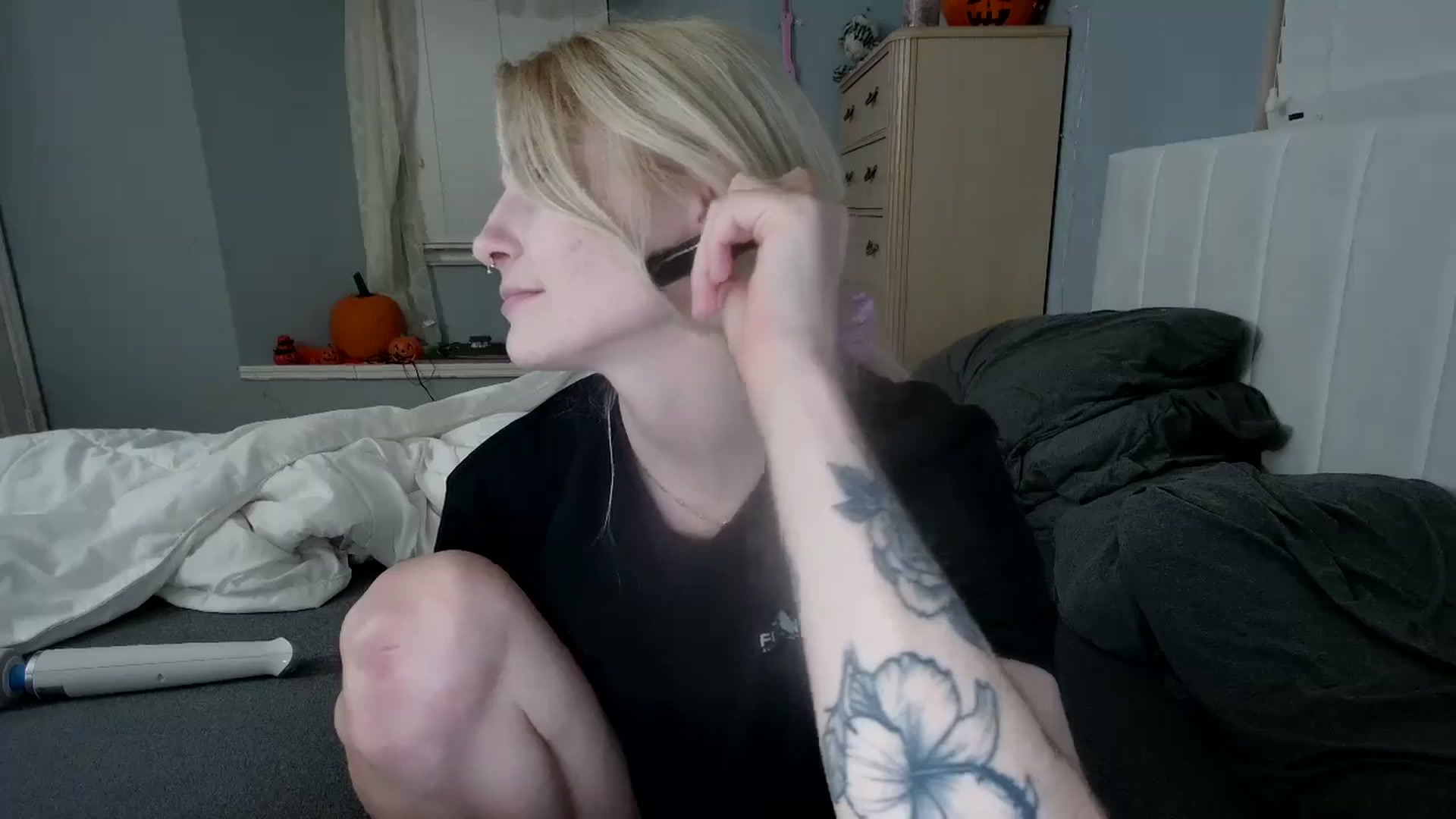 Gallery image thumbnail from DuckChan0's myfreecams stream on, 10/14/2024, 24:21 image 11 of 20