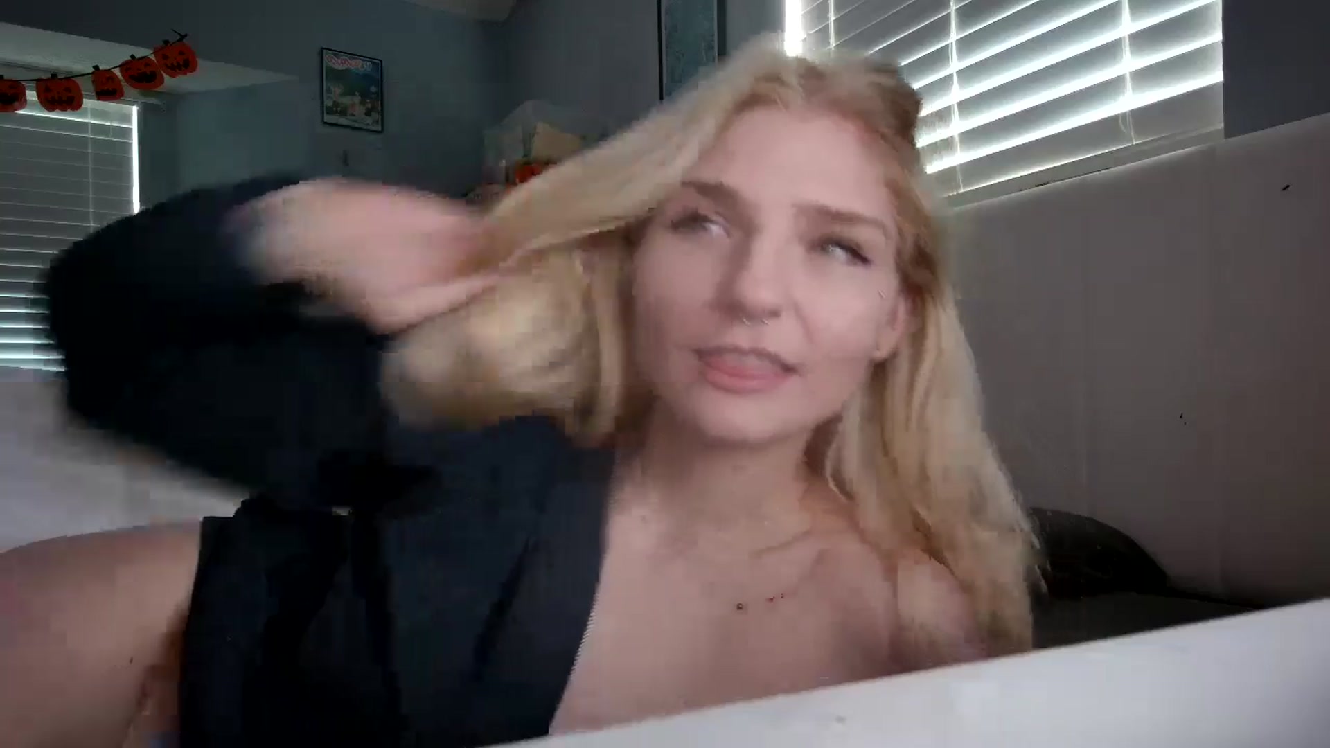 Gallery image thumbnail from DuckChan0's myfreecams stream on, 10/14/2024, 15:31 image 20 of 20