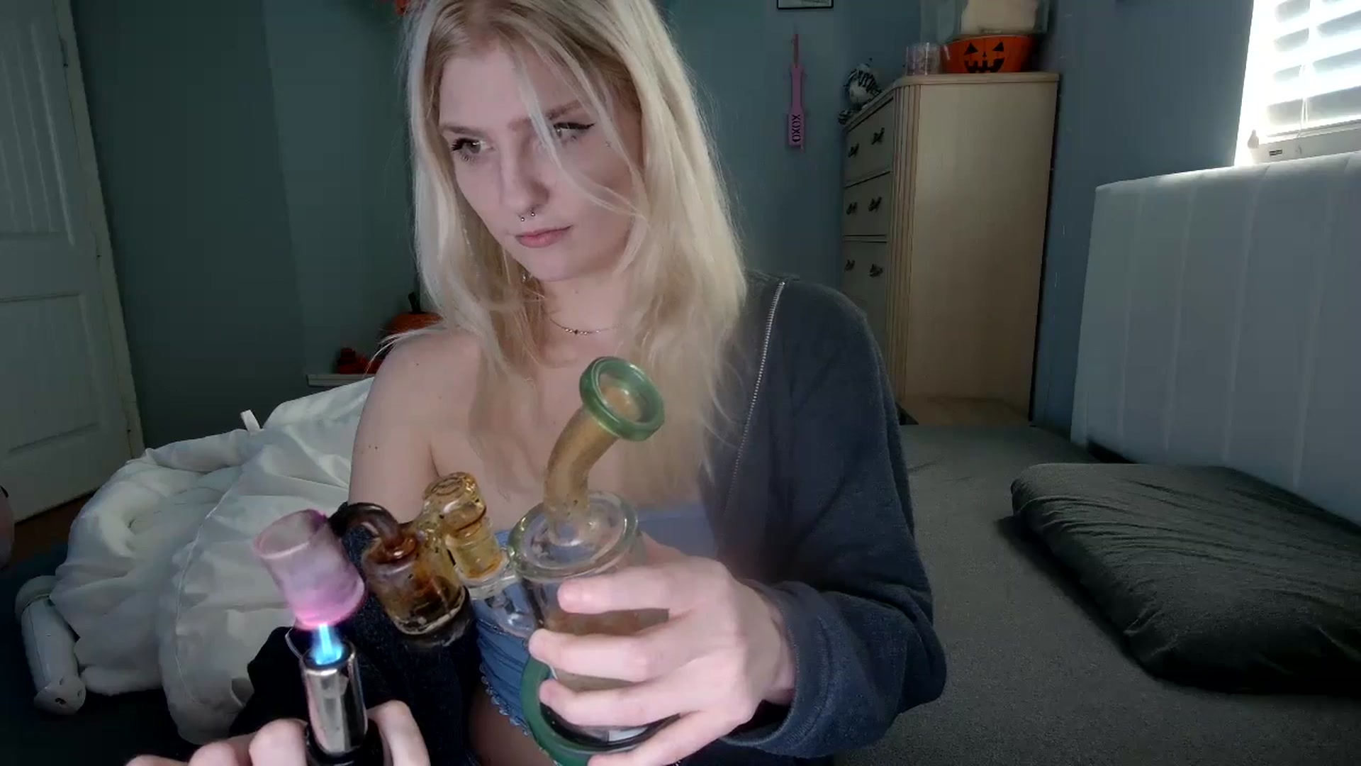 Gallery image thumbnail from DuckChan0's myfreecams stream on, 10/14/2024, 15:31 image 2 of 20