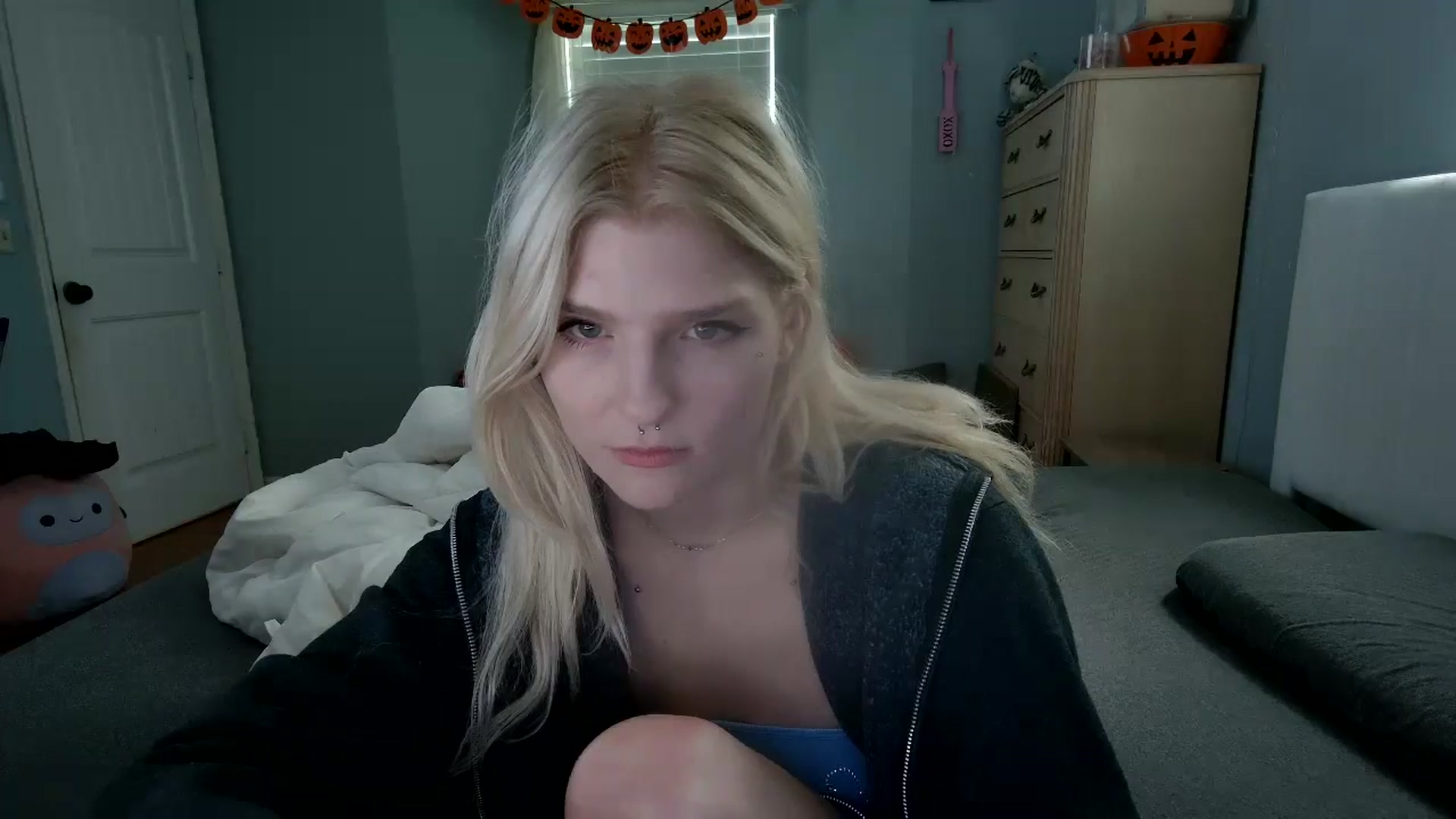 Gallery image thumbnail from DuckChan0's myfreecams stream on, 10/14/2024, 16:34 image 3 of 20