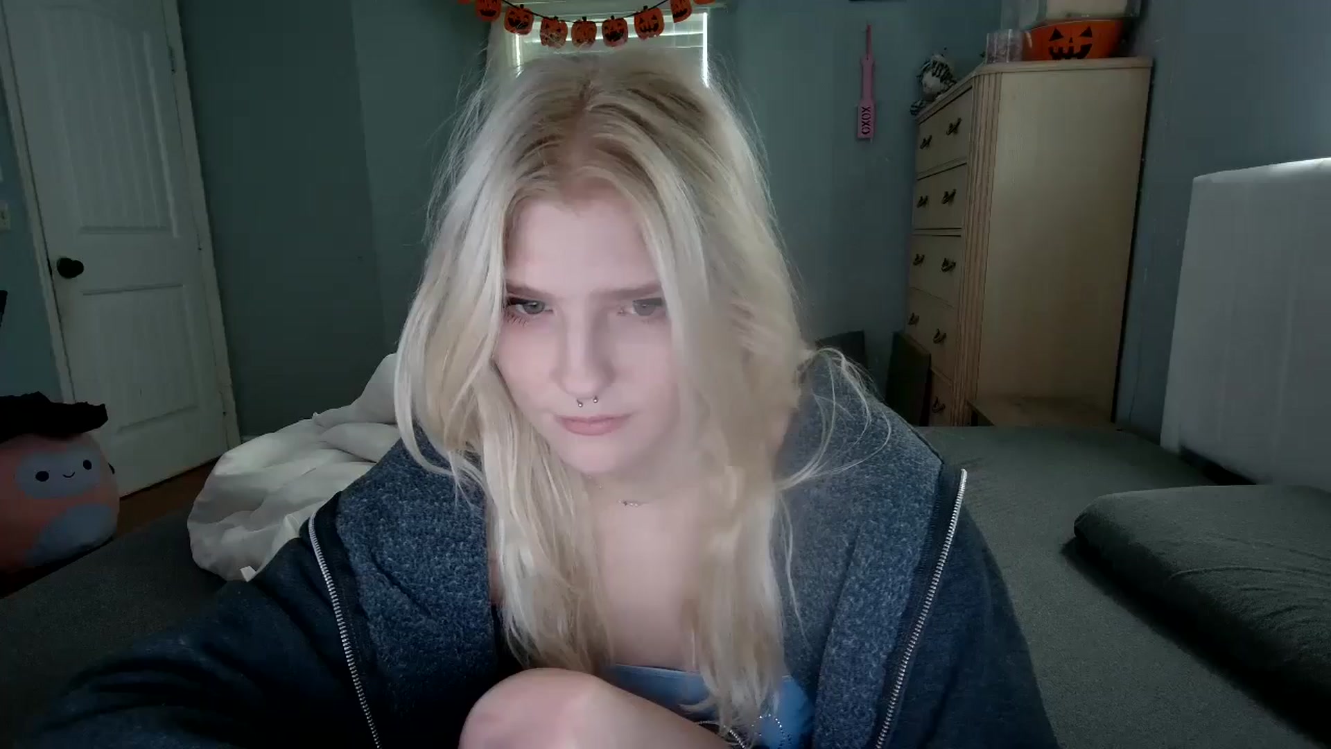 Gallery image thumbnail from DuckChan0's myfreecams stream on, 10/14/2024, 16:34 image 2 of 20