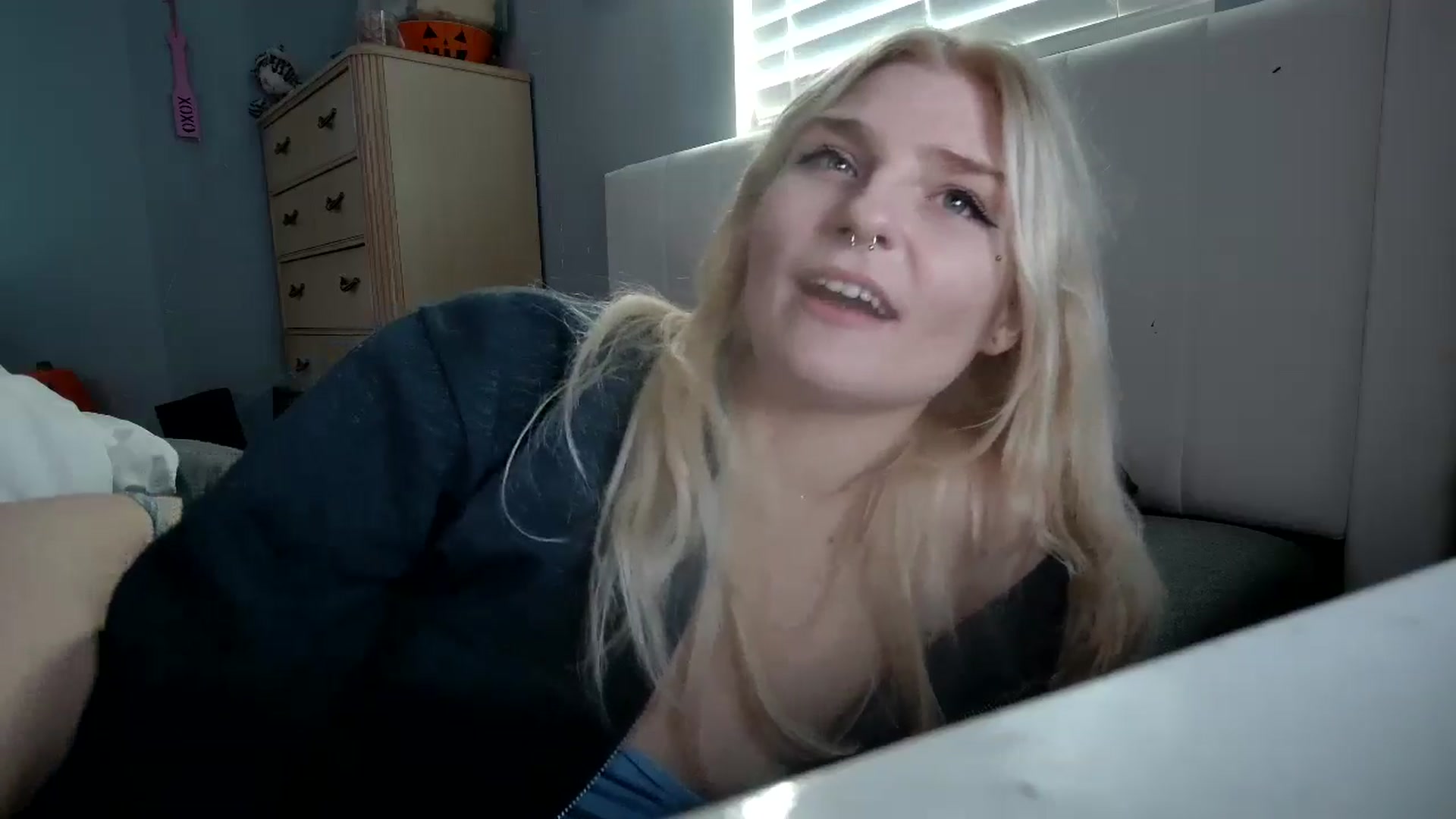 Gallery image thumbnail from DuckChan0's myfreecams stream on, 10/14/2024, 16:34 image 18 of 20
