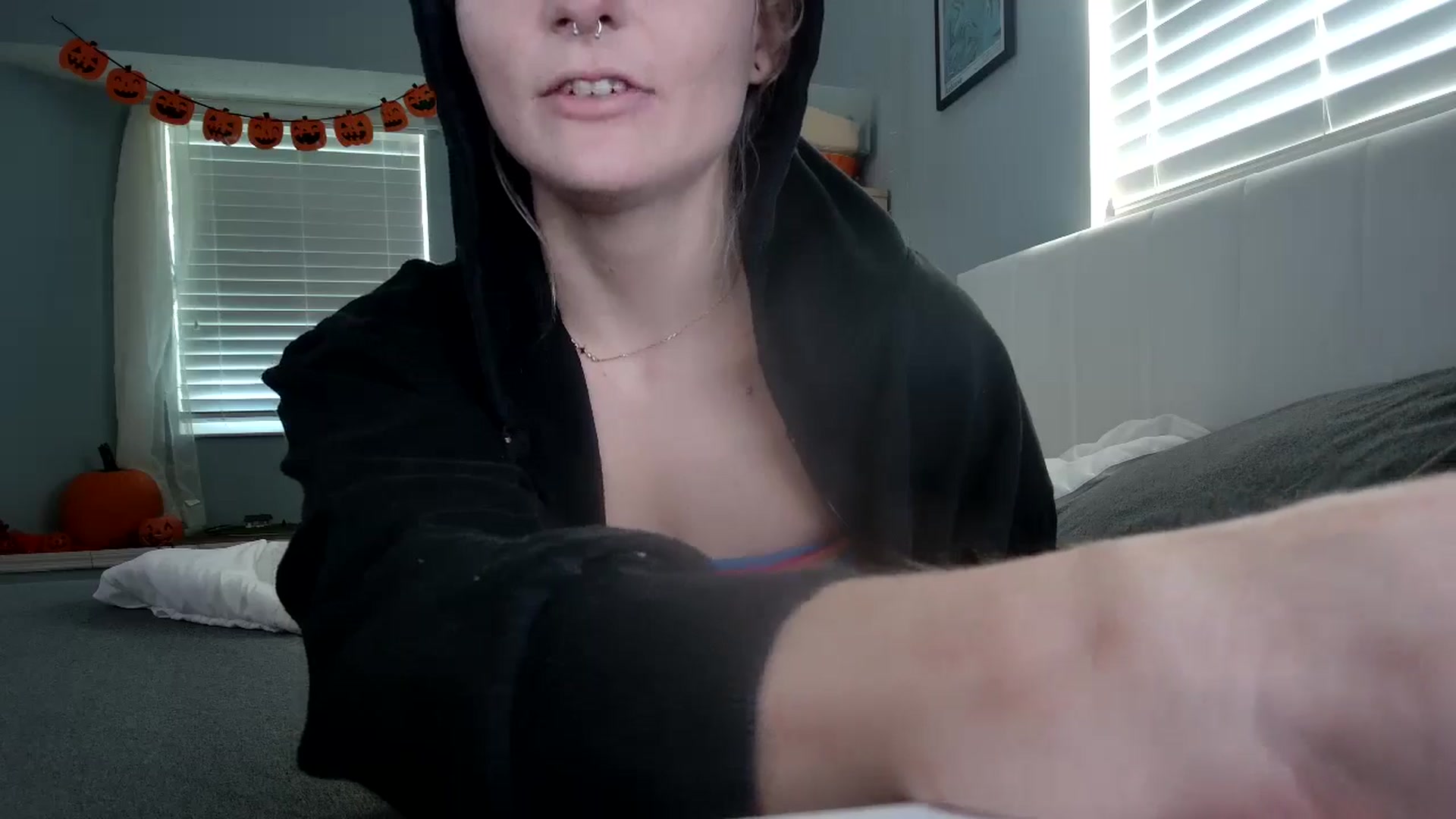 Gallery image thumbnail from DuckChan0's myfreecams stream on, 10/15/2024, 15:41 image 14 of 20