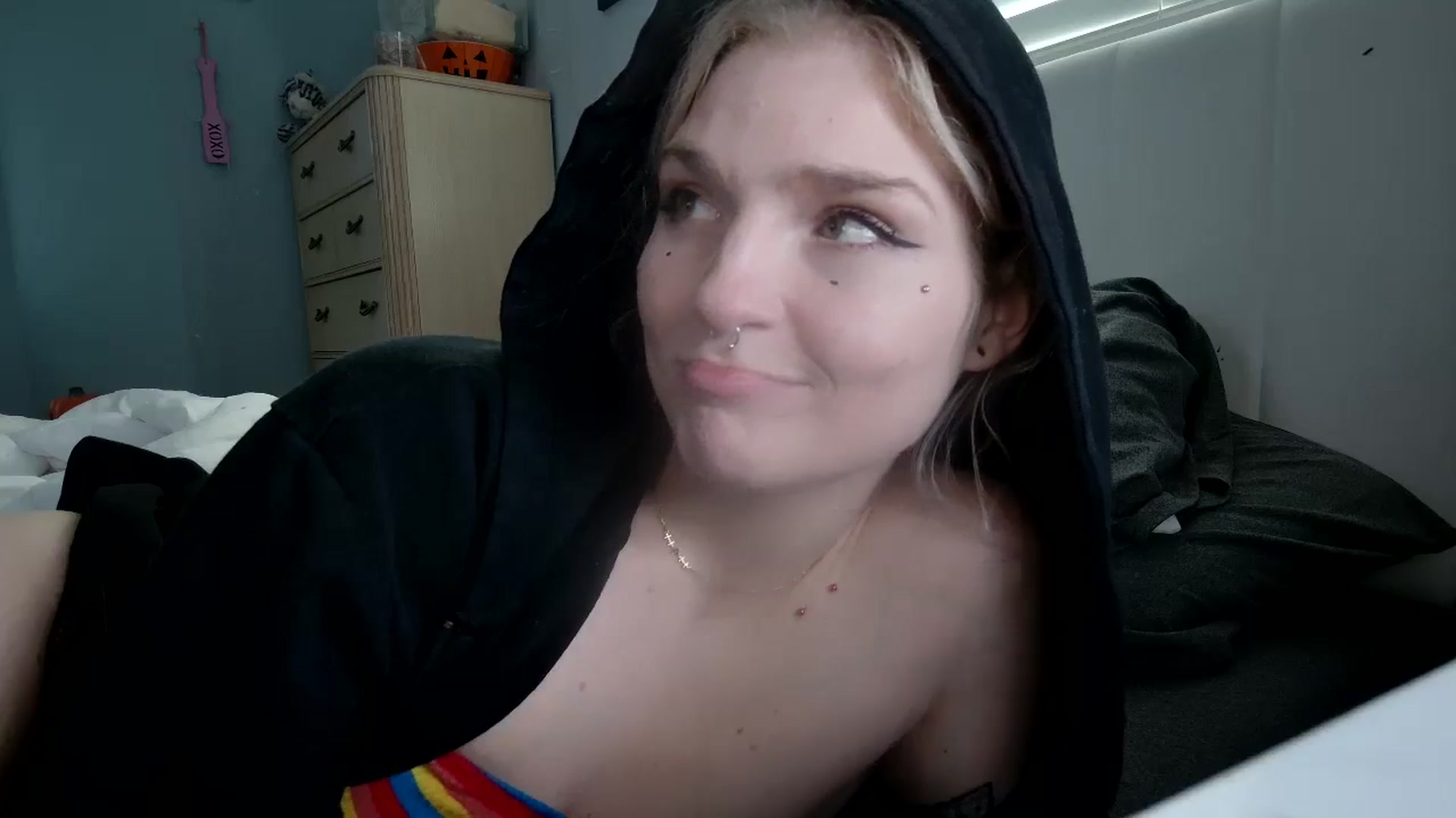 Gallery image thumbnail from DuckChan0's myfreecams stream on, 10/15/2024, 15:41 image 13 of 20