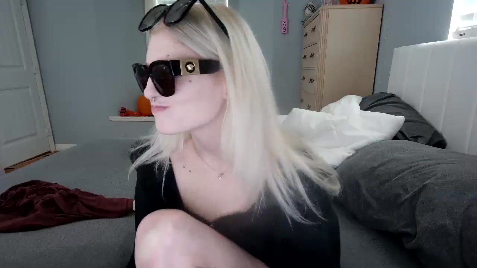 Gallery image thumbnail from DuckChan0's myfreecams stream on, 10/17/2024, 15:32 image 8 of 20