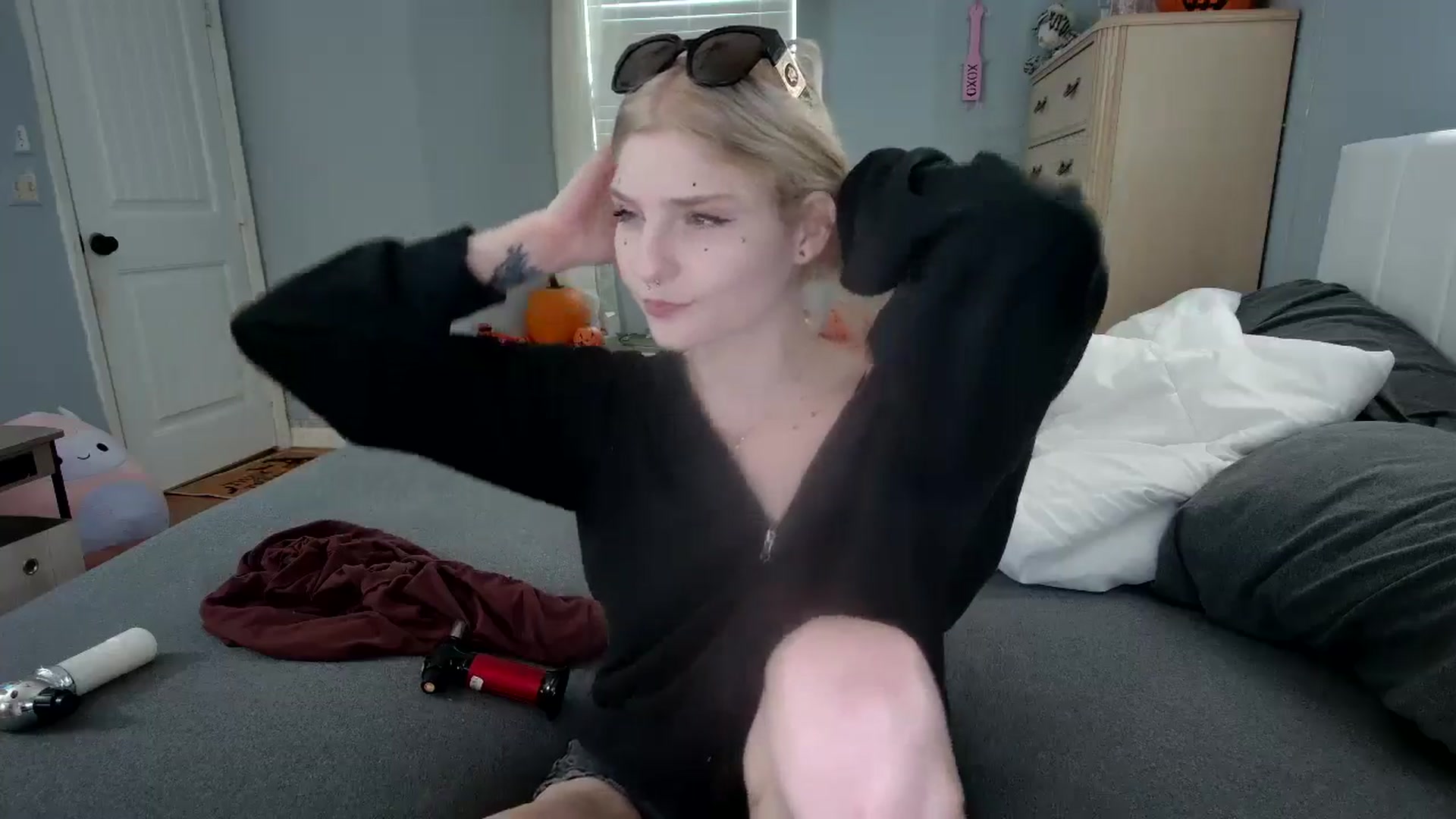 Gallery image thumbnail from DuckChan0's myfreecams stream on, 10/17/2024, 15:32 image 15 of 20